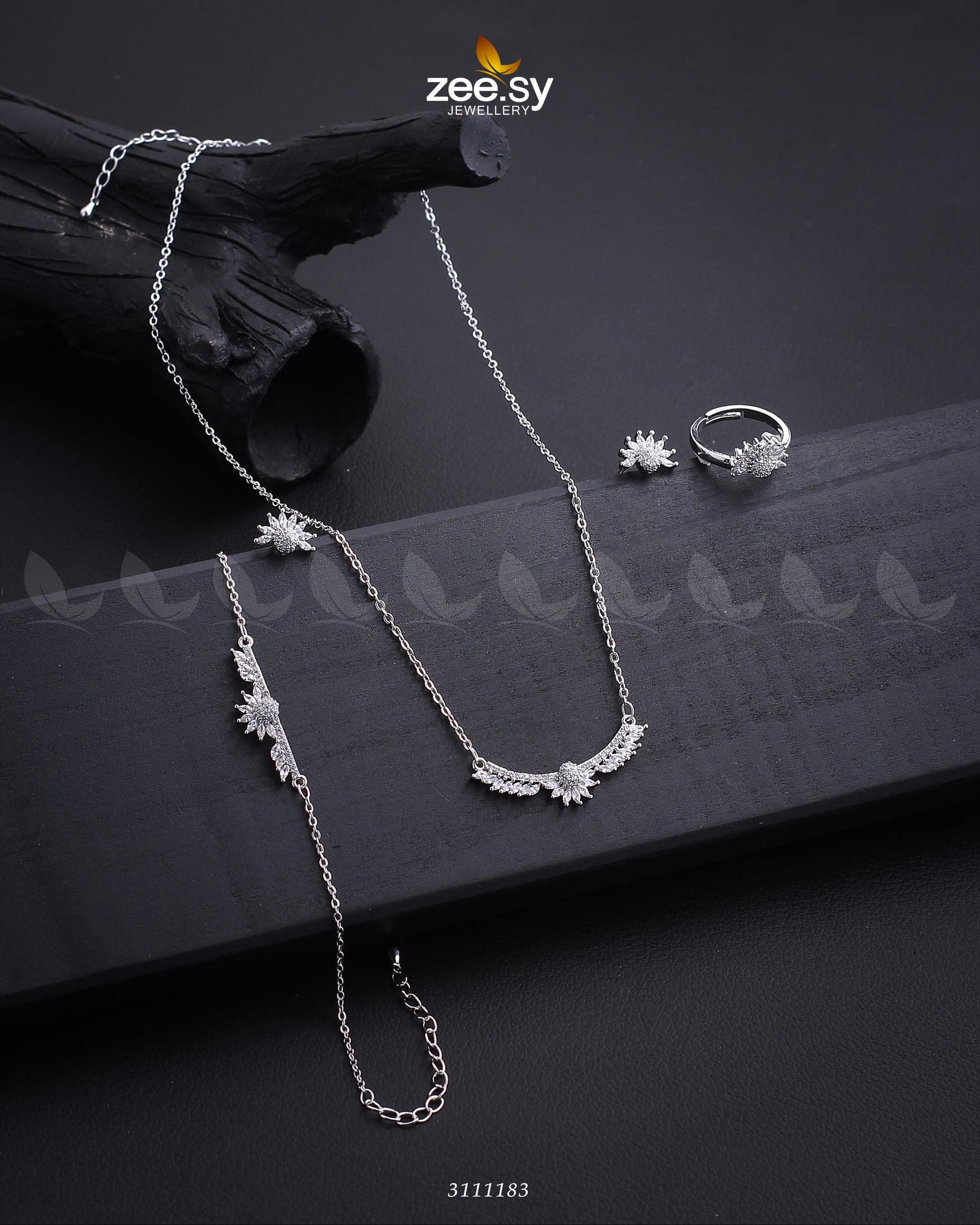Sparrow Pendant - Libasekhas