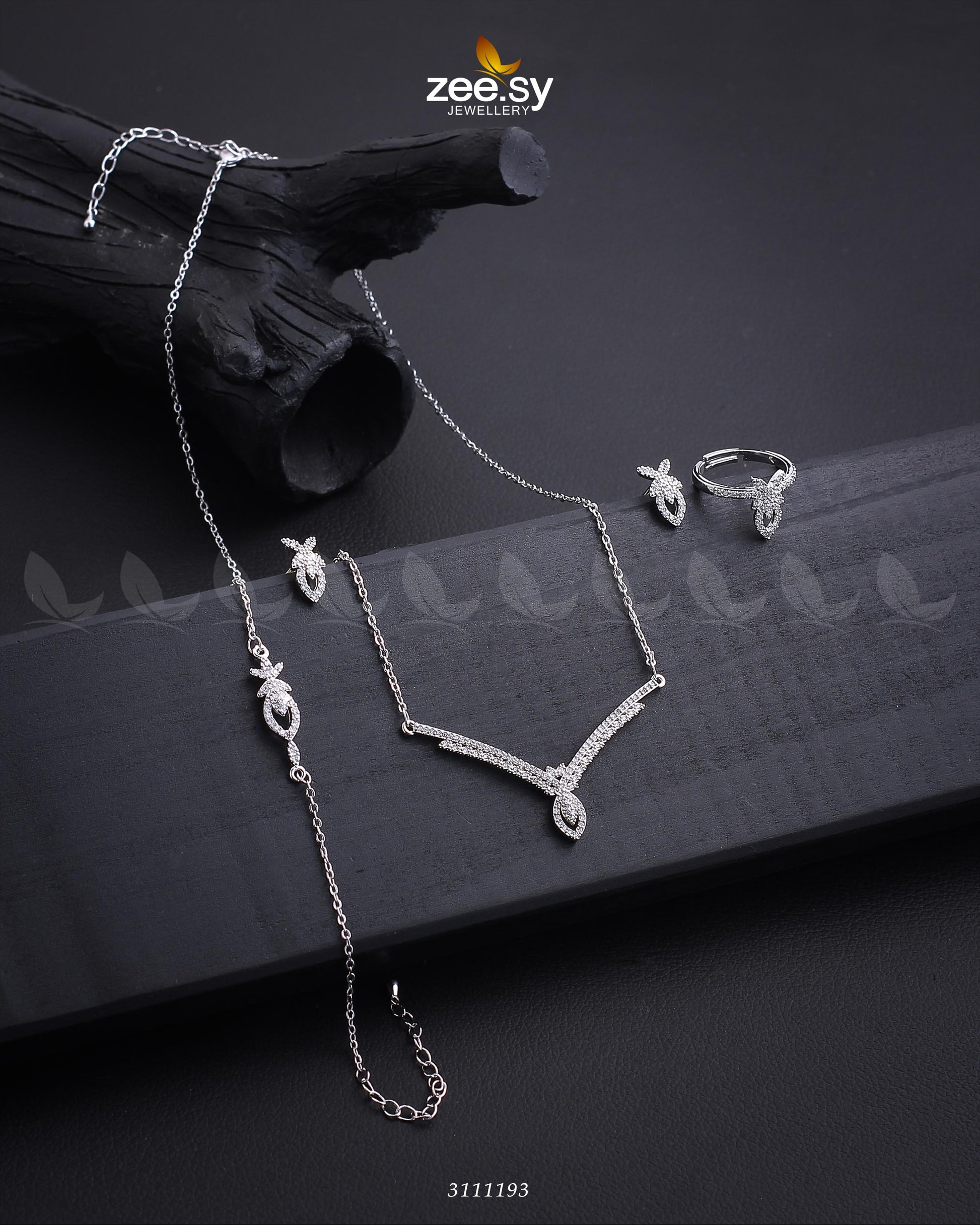 Siskin Pendant - Libasekhas