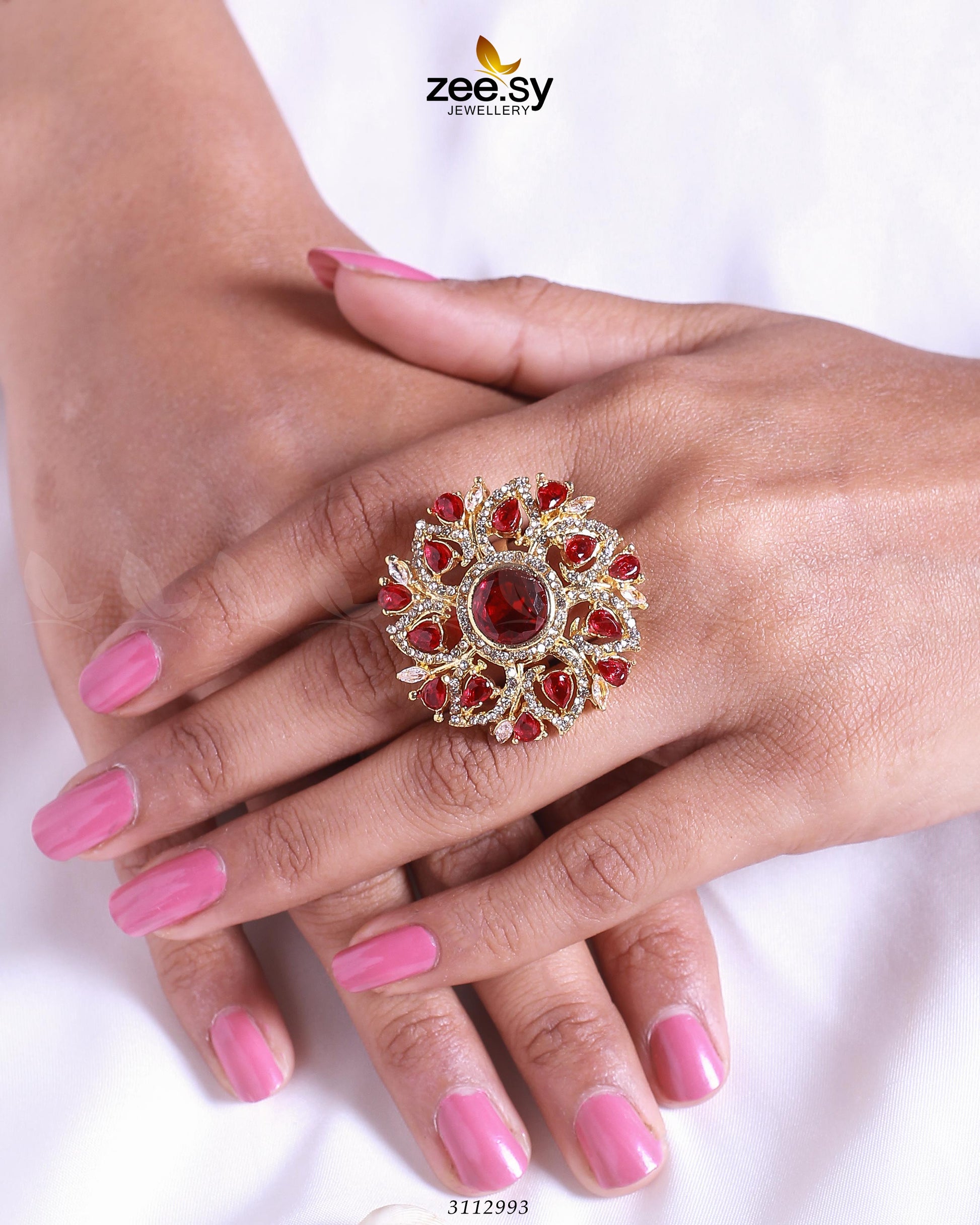 Emma Rings - Libasekhas