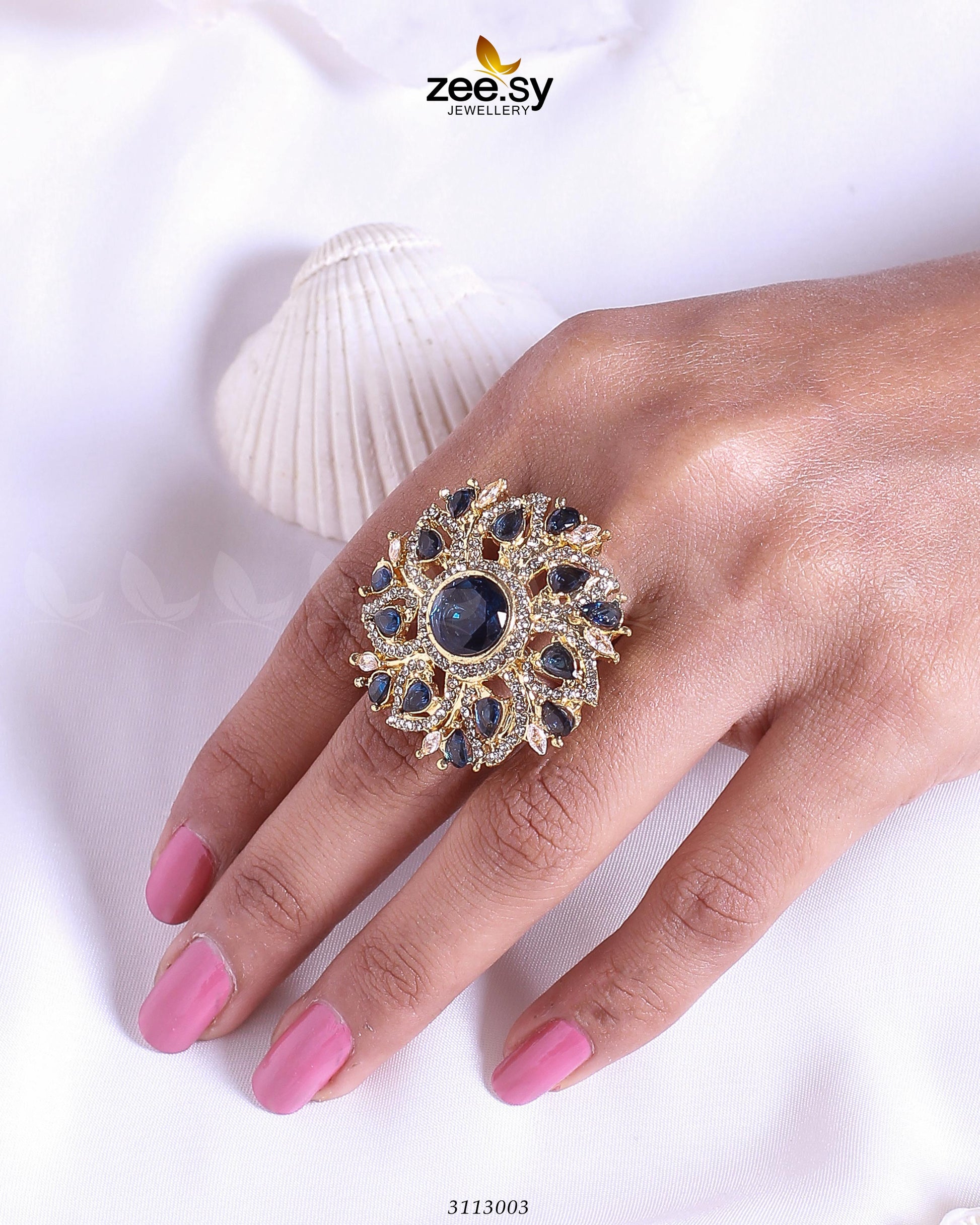 Emma Rings - Libasekhas