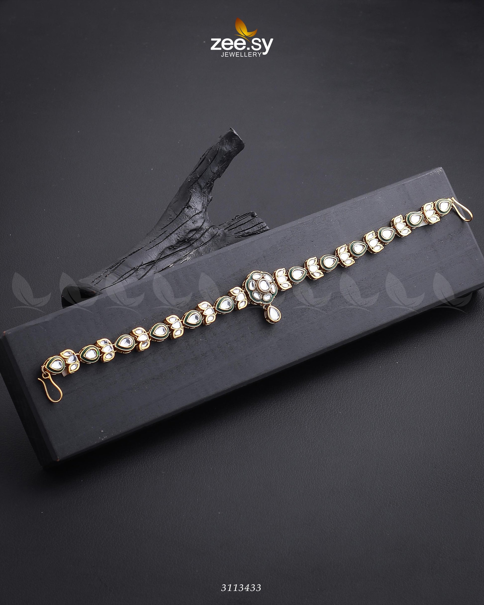 Sara Khan Matha Pati - Libasekhas