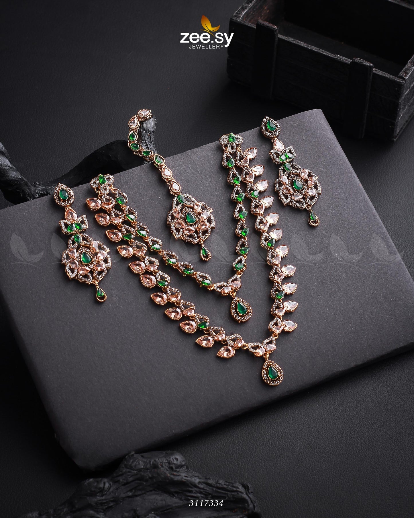Urwa Hocane Necklace Set - Libasekhas