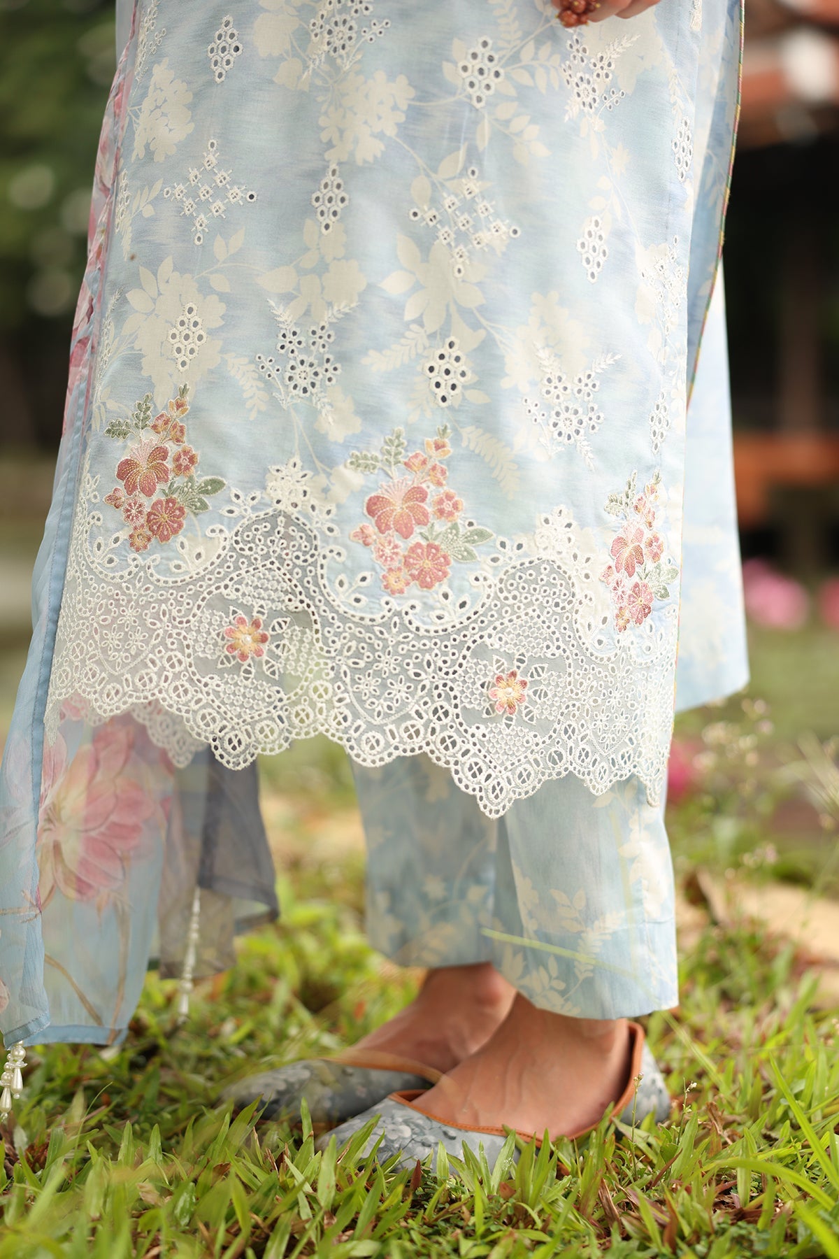 Baroque | Embroidered Lawn | SF-4250