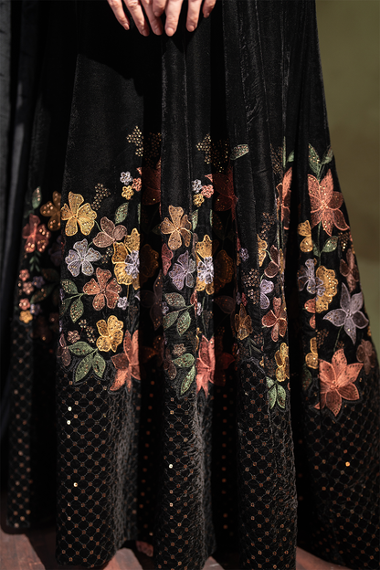 Iznik | Velvet 25 | IV-52 Embroidered Velvet