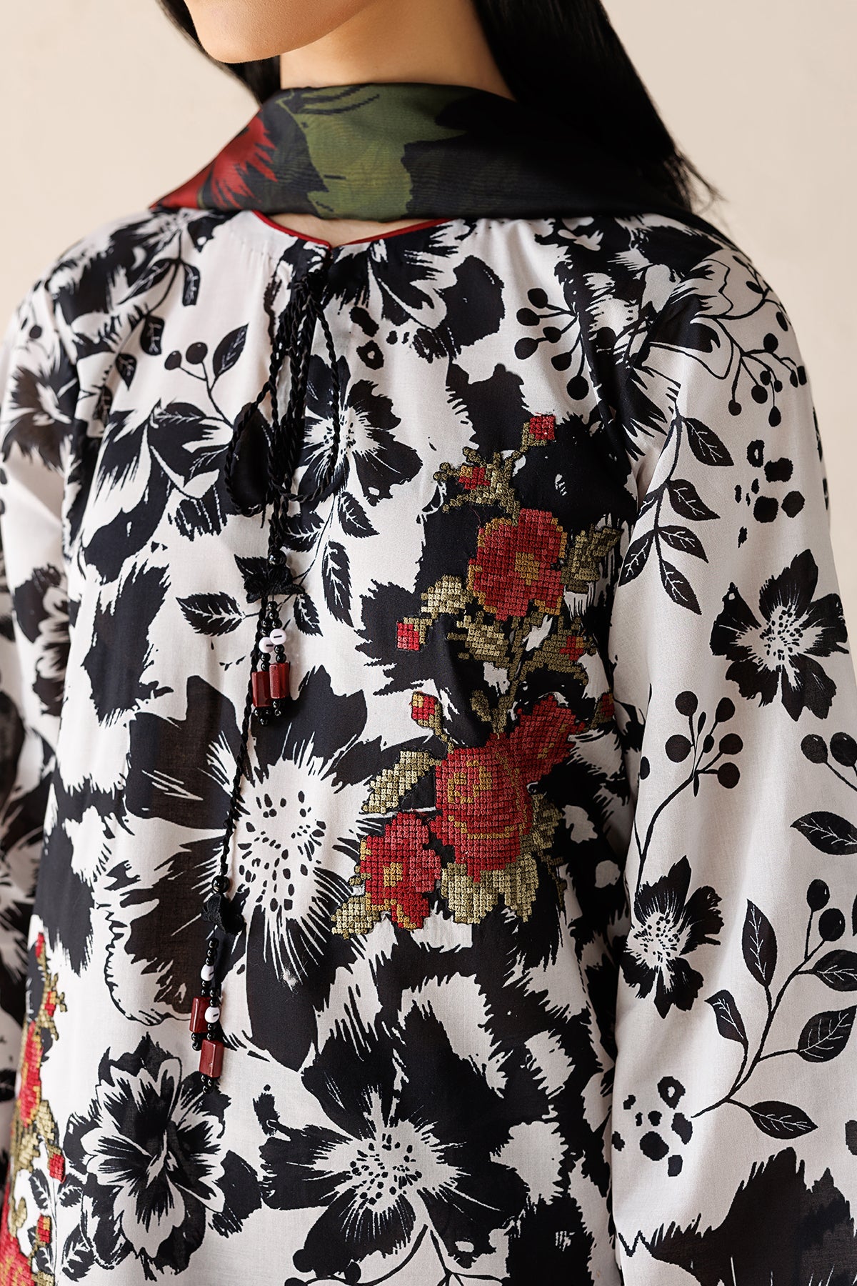 Baroque | Embroidered Lawn | SF-4517
