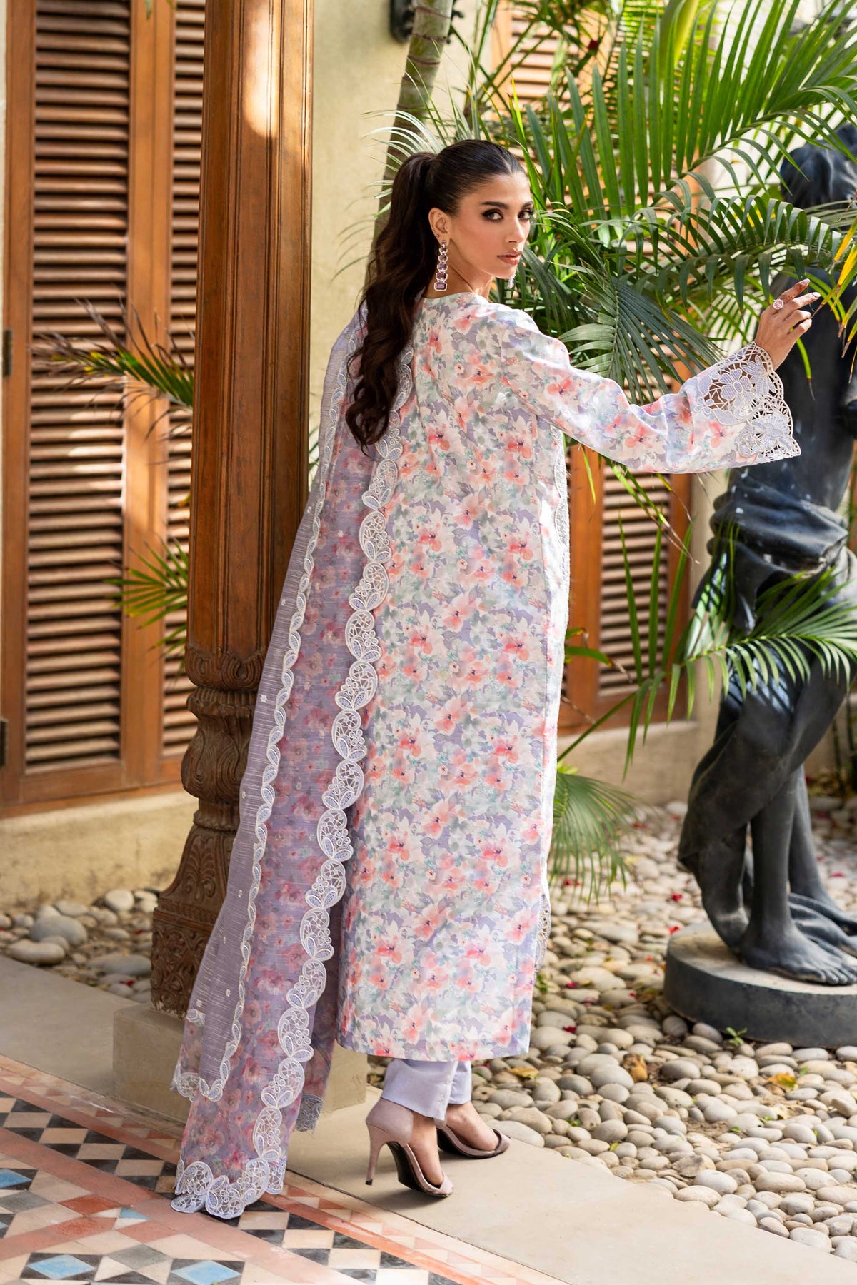 Akbar Aslam | Pret Lawn | Linea