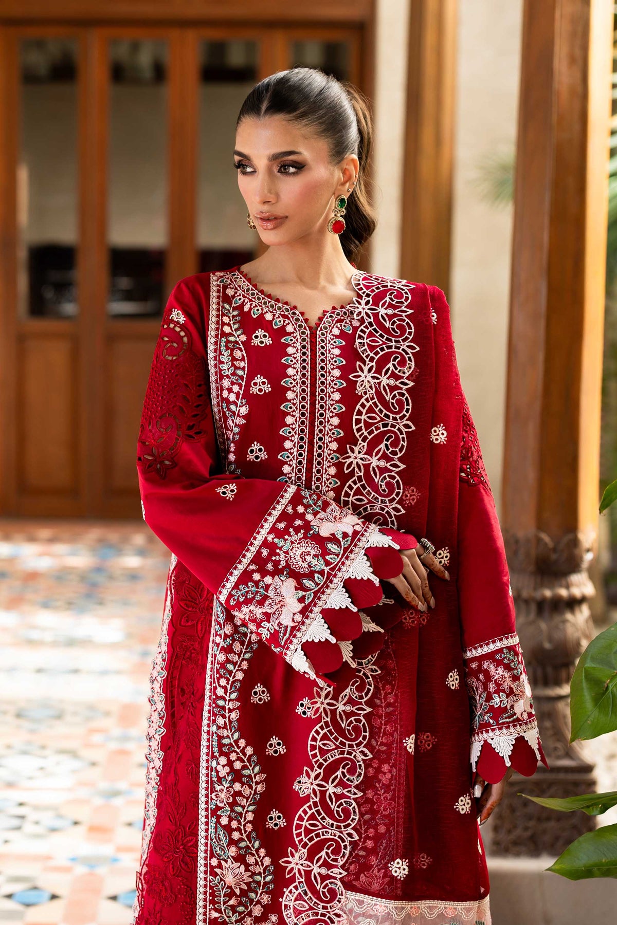 Akbar Aslam | Pret Lawn | Noeva