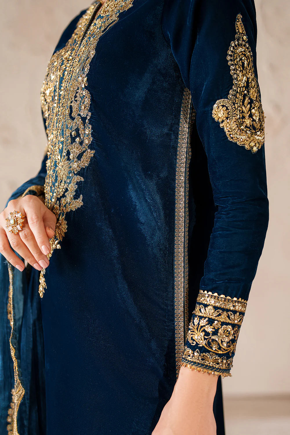 Baroque | EMBROIDERED VELVET | PR-1206