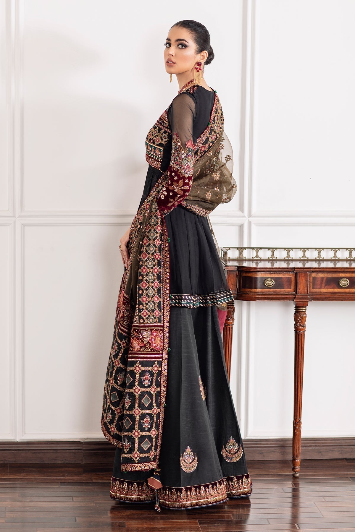 BAROQUE-EMBROIDERED CHIFFON CH09-04 - Riwayat-e-khas