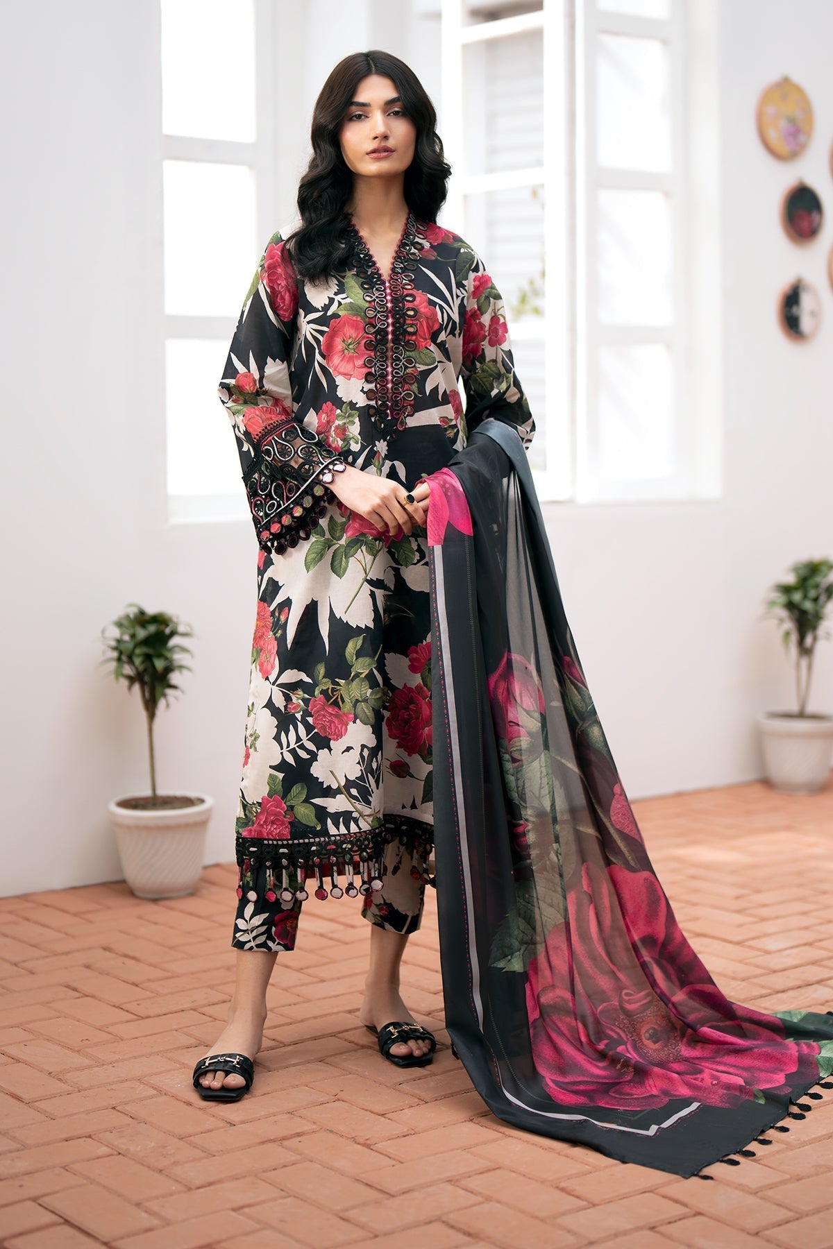 Baroque | Embroidered Lawn | SF-532