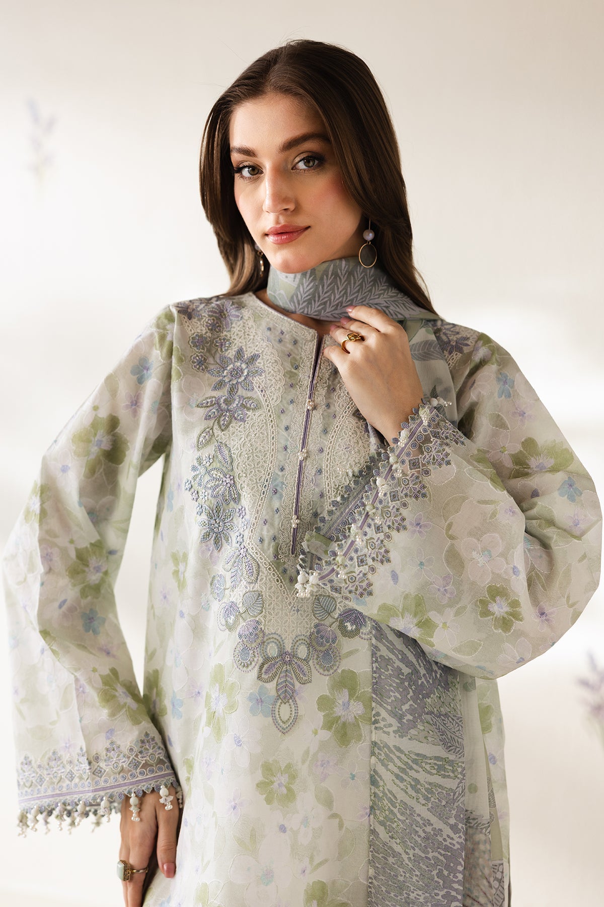 Baroque | Embroidered Lawn | SF-4425