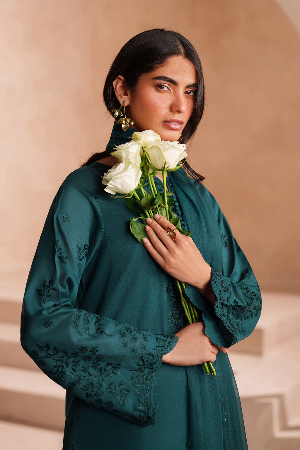 Iznik | Ramadan Edit | UE-594  Embroidered Lawn