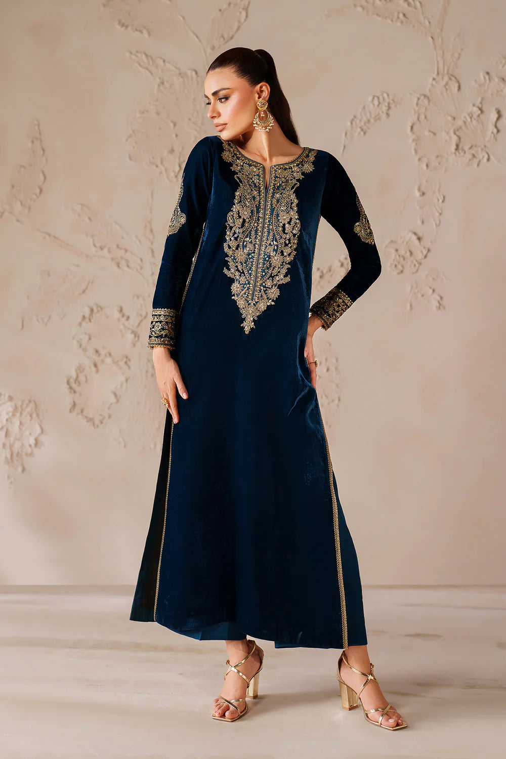 Baroque | EMBROIDERED VELVET | PR-1206