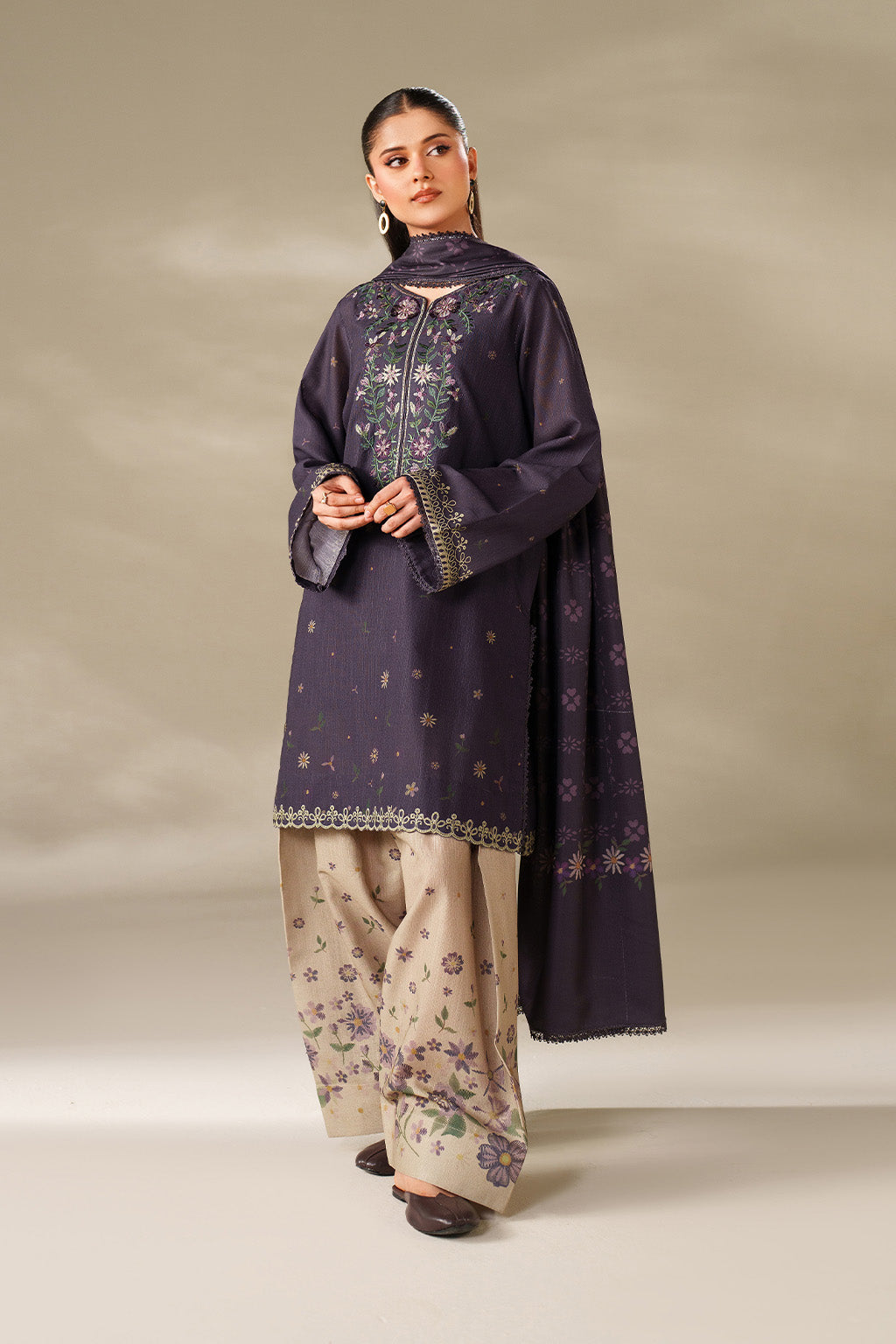 Iznik | Winter Chapter 25 | UE-568 Printed Khaddar