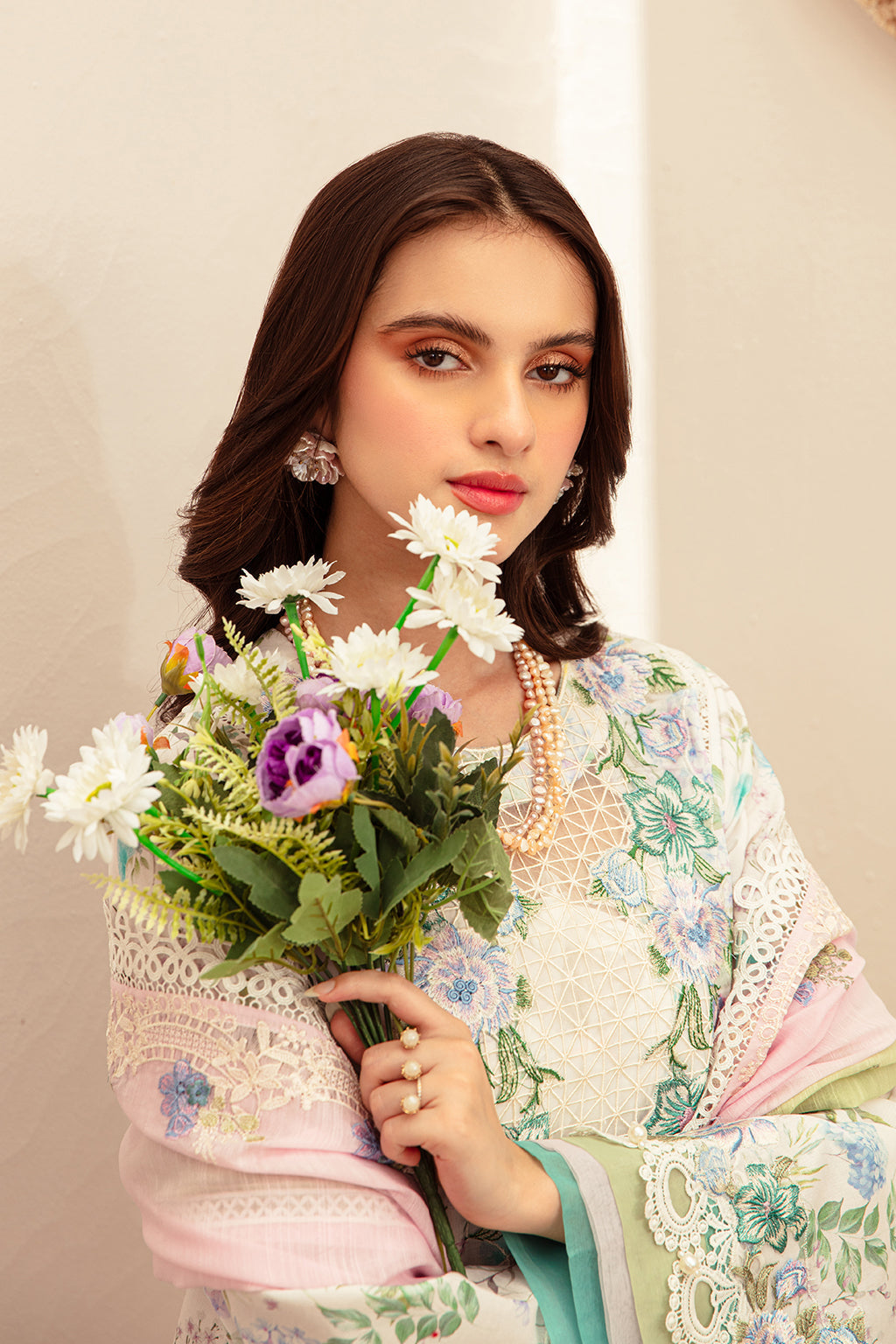 AJR Couture | Alif Affordable Lawn 24 | GLEAM - House Of Anaya