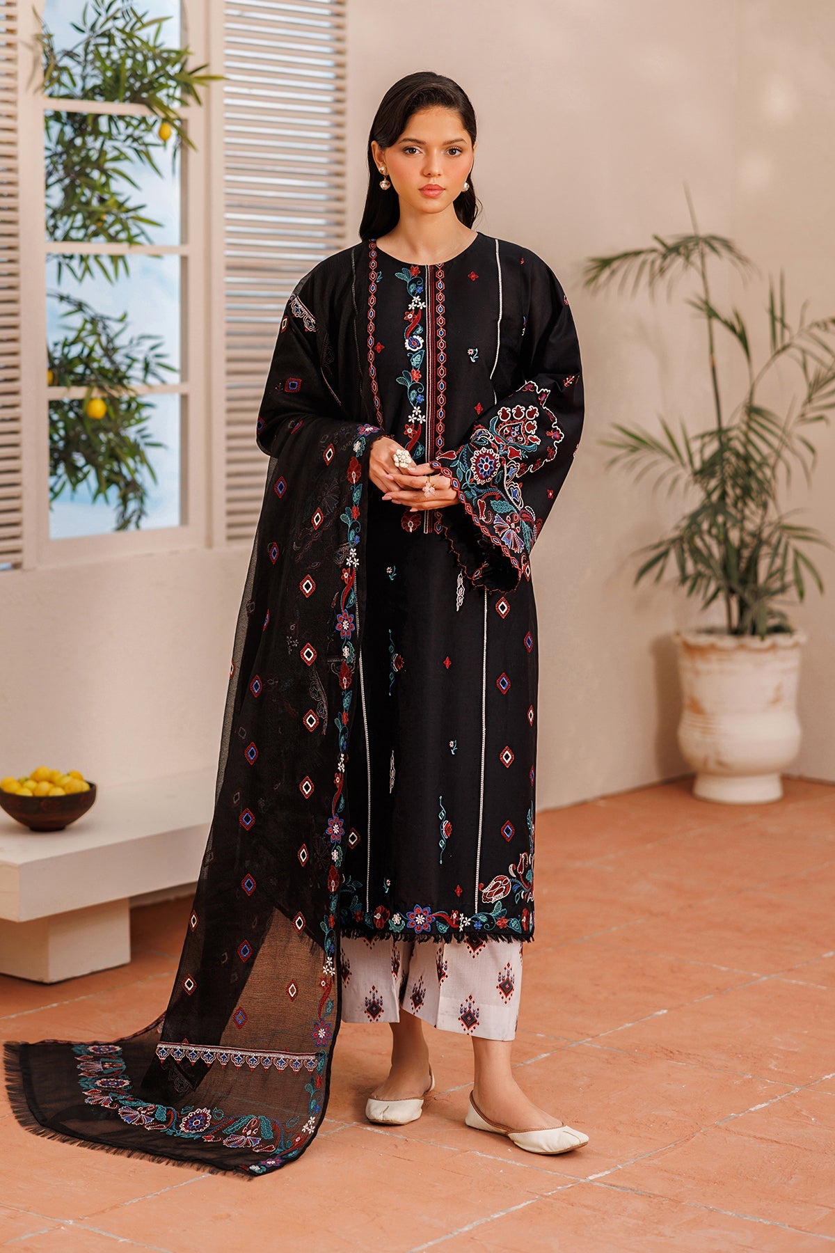 Baroque | Embroidered Lawn | SF-4391