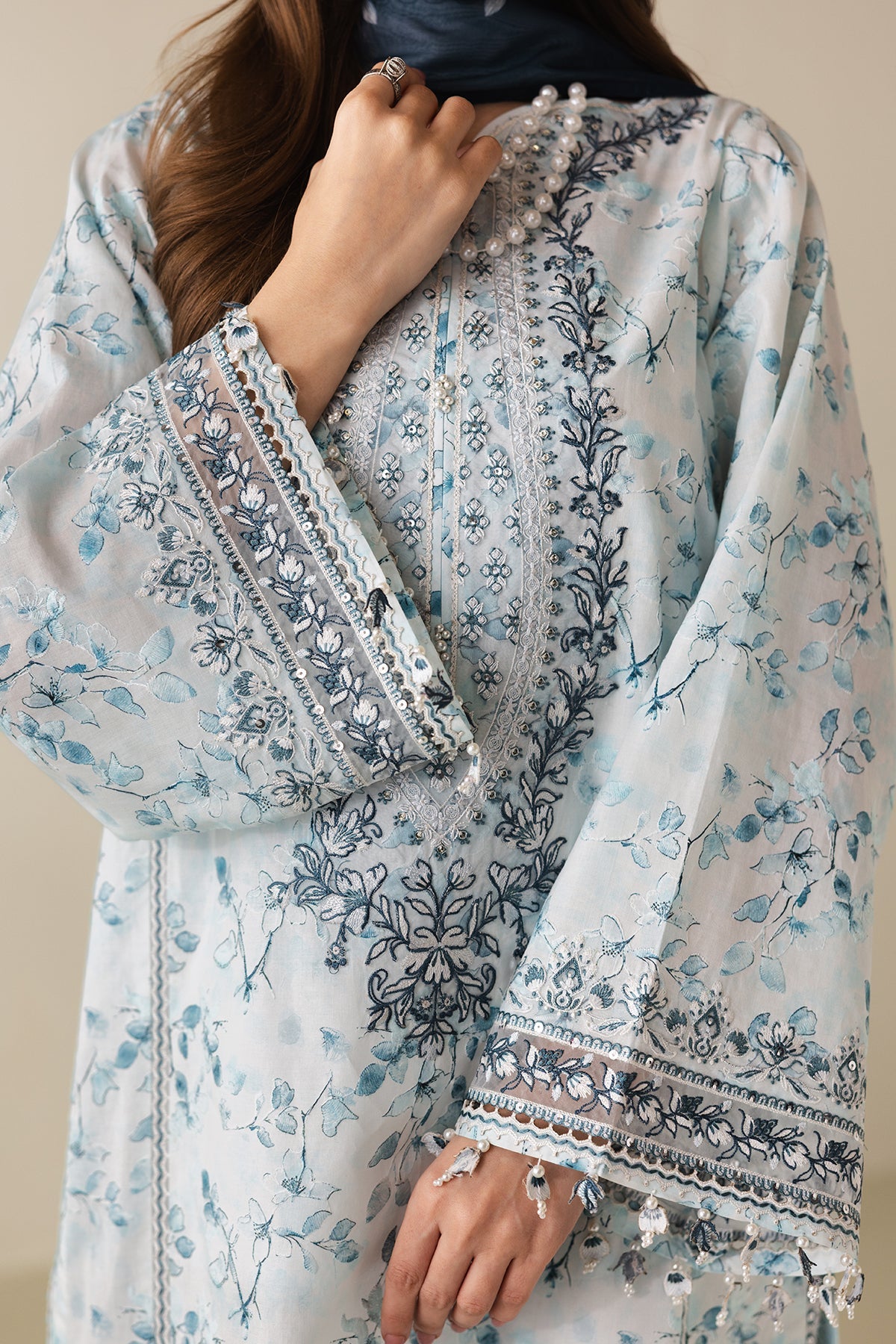Baroque | Embroidered Lawn | SF-4422