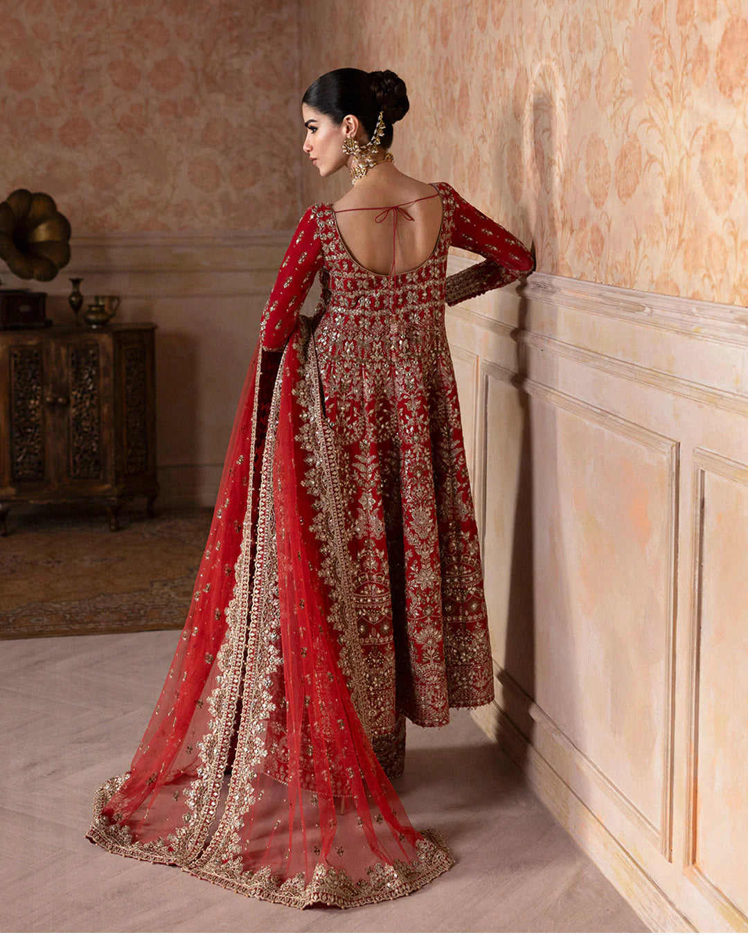 Faiza saqlain | Ismene formals | Savina