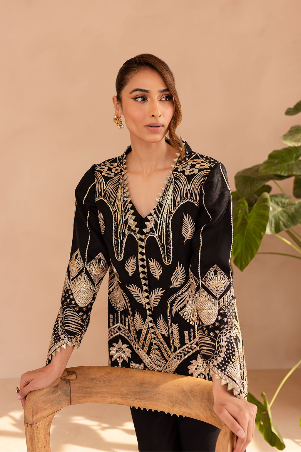 Vanya | Veranda Fromals |  VR-01