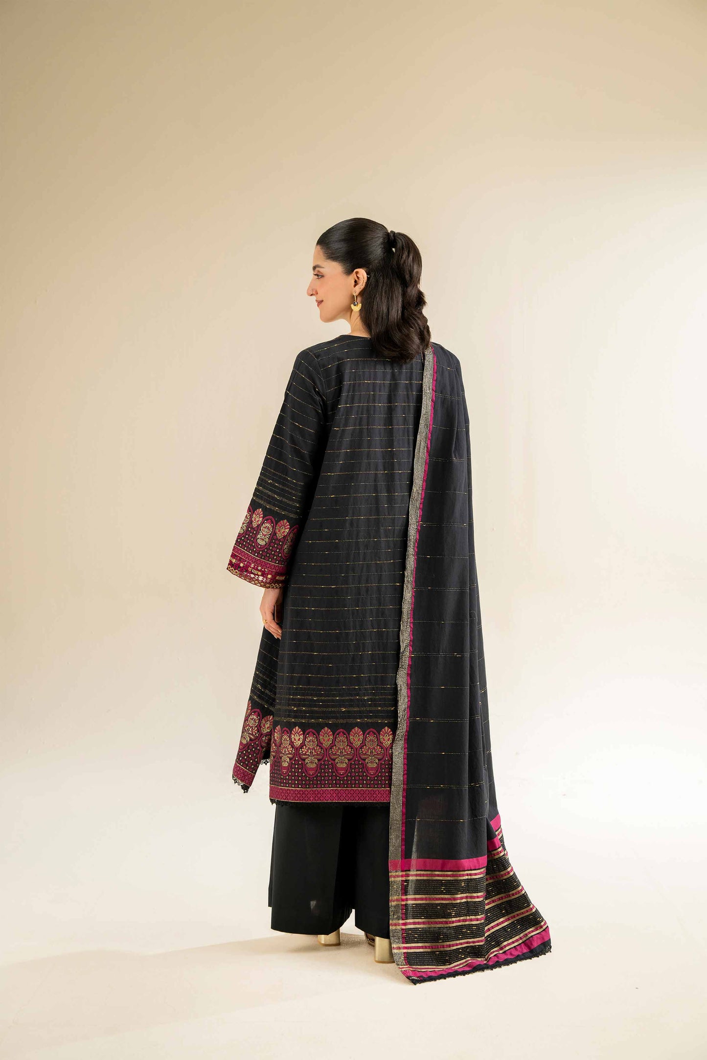 Nishat | Cross Season Edit | 42501041 - House Of Anaya