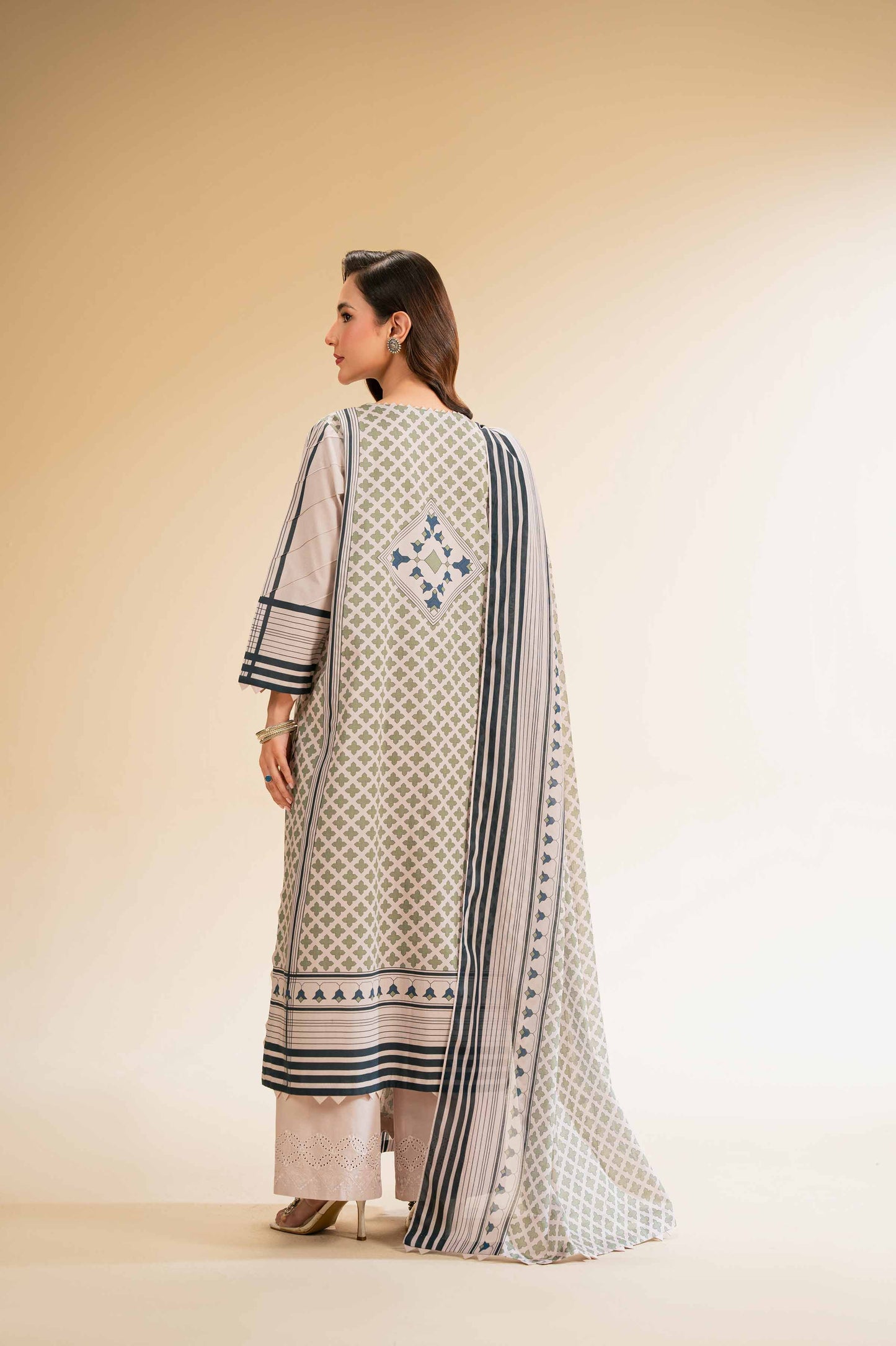 Nishat | Cross Season Edit | 42519173 - House Of Anaya