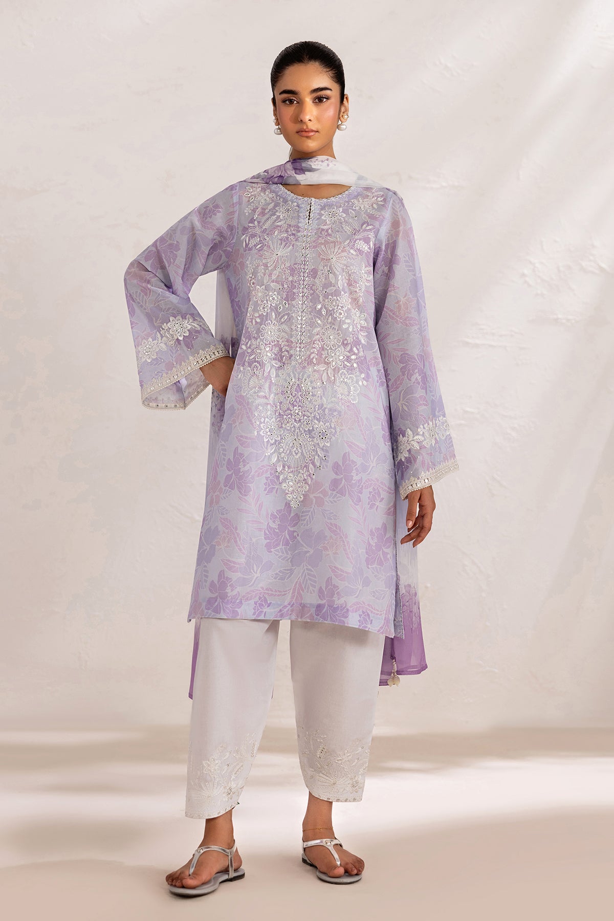 Baroque | Embroidered Lawn | SF-4450