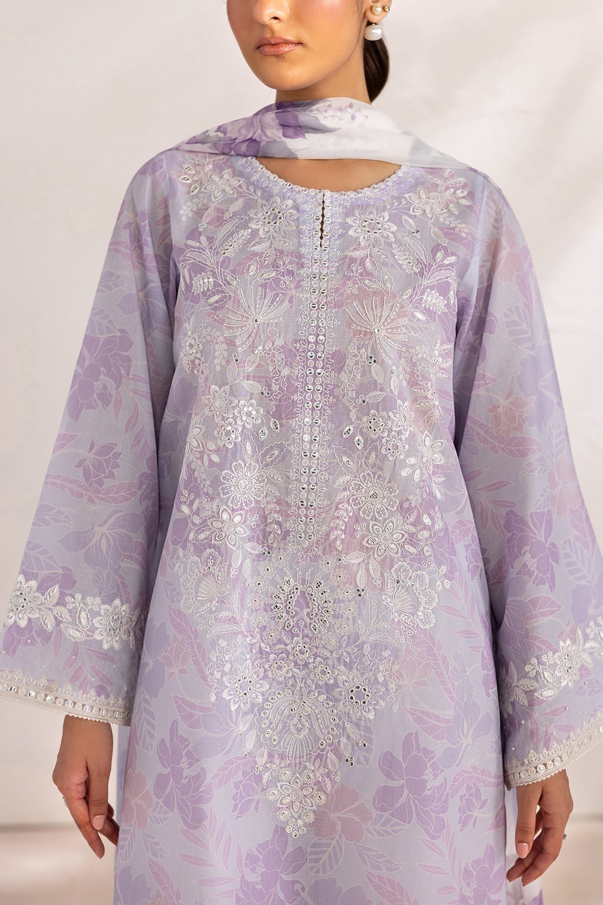 Baroque | Embroidered Lawn | SF-4450