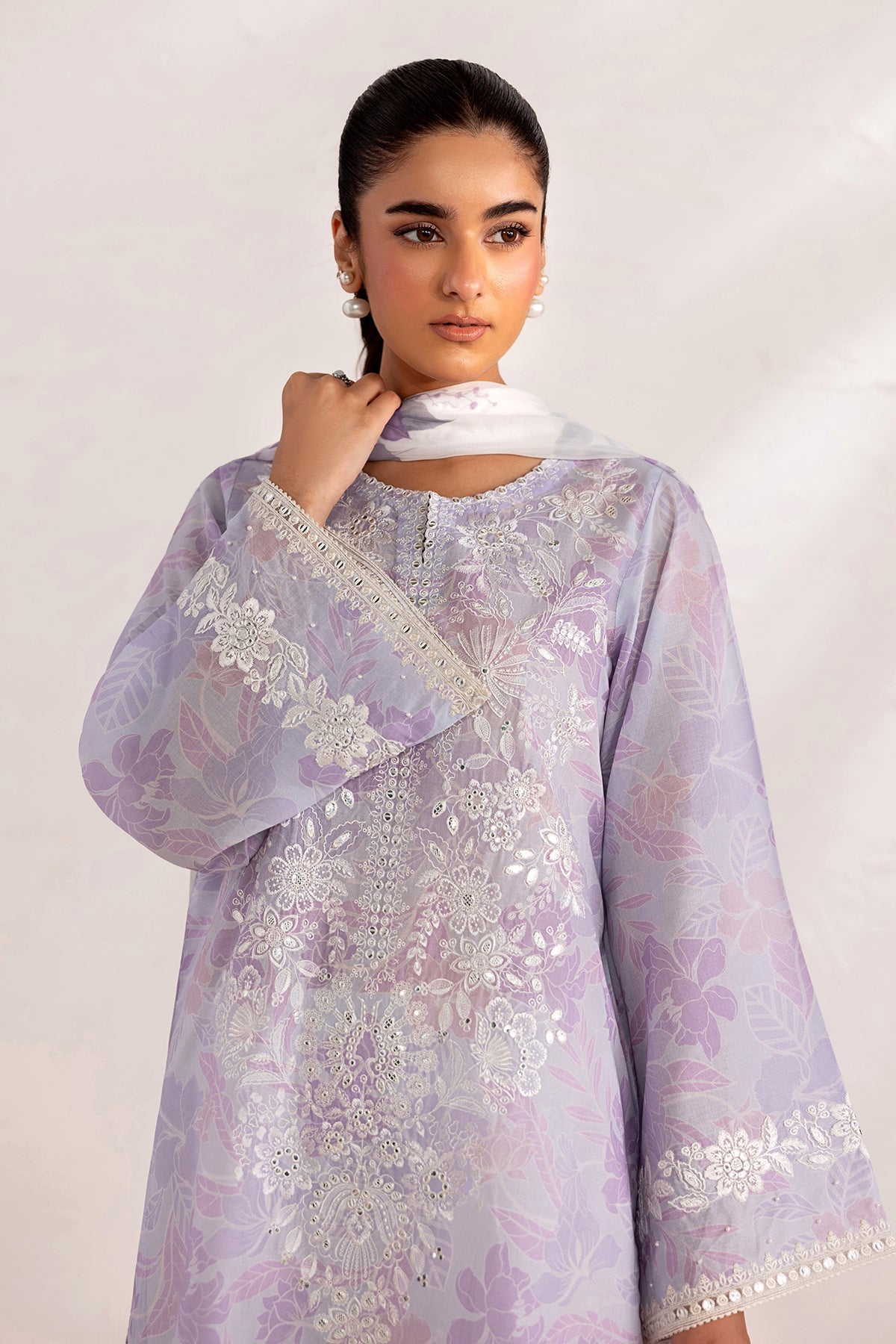 Baroque | Embroidered Lawn | SF-4450