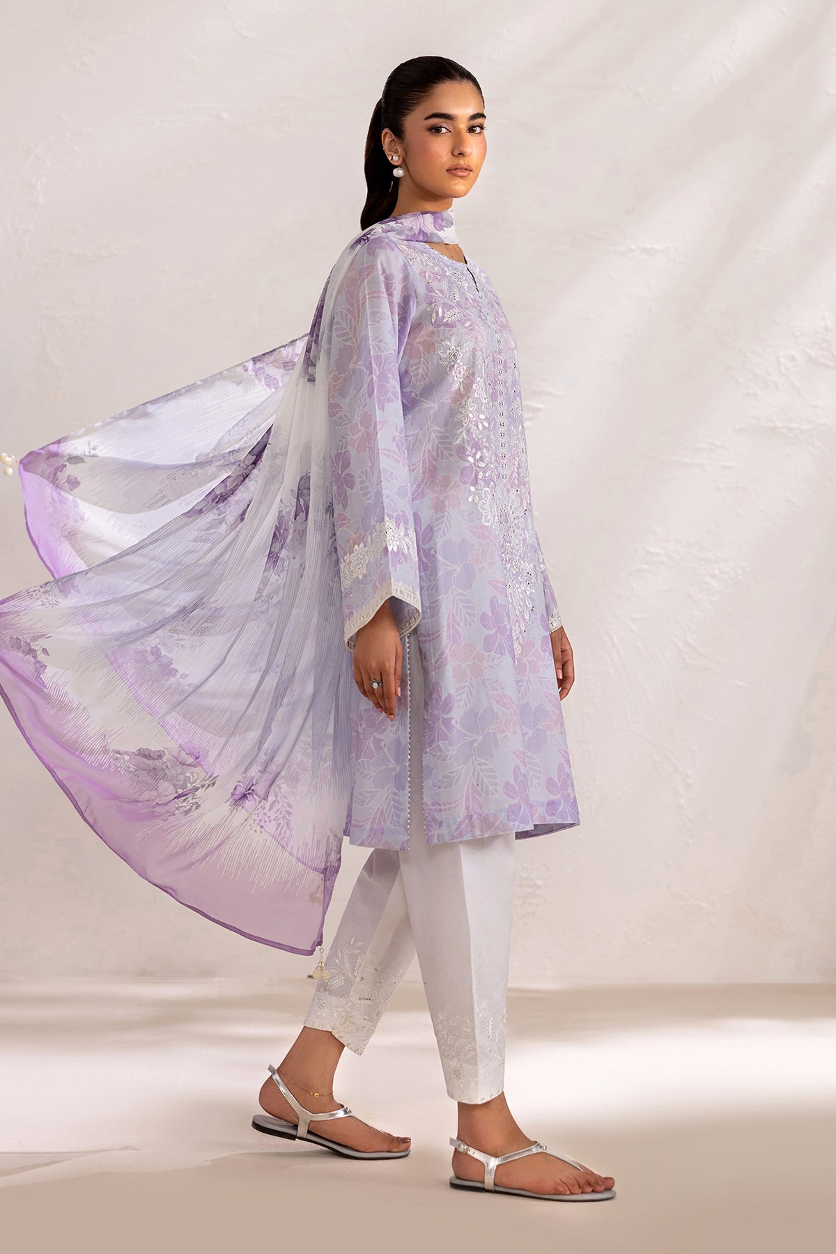 Baroque | Embroidered Lawn | SF-4450