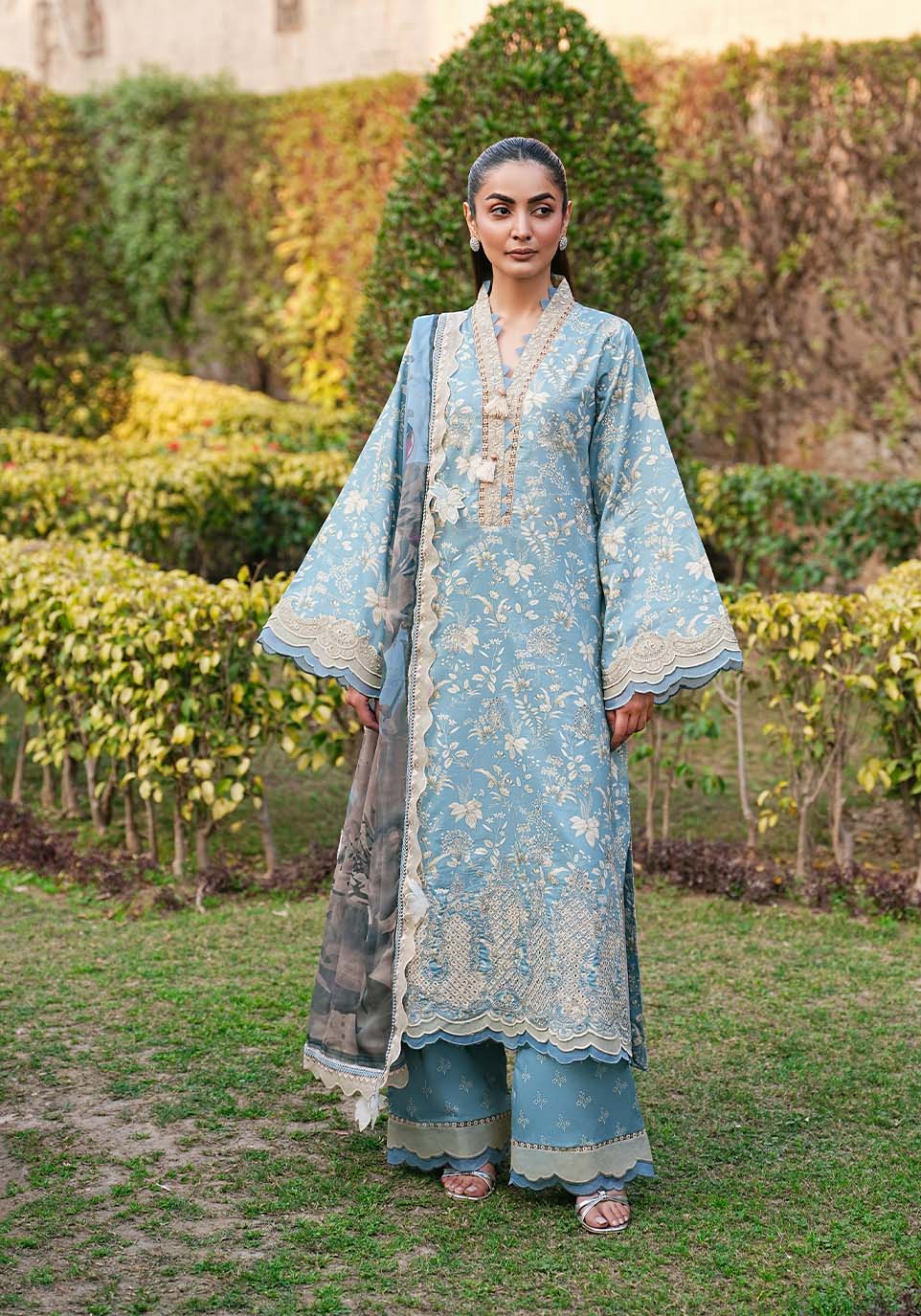 Zarqash | Luxe Lawn 26 | ZQL008