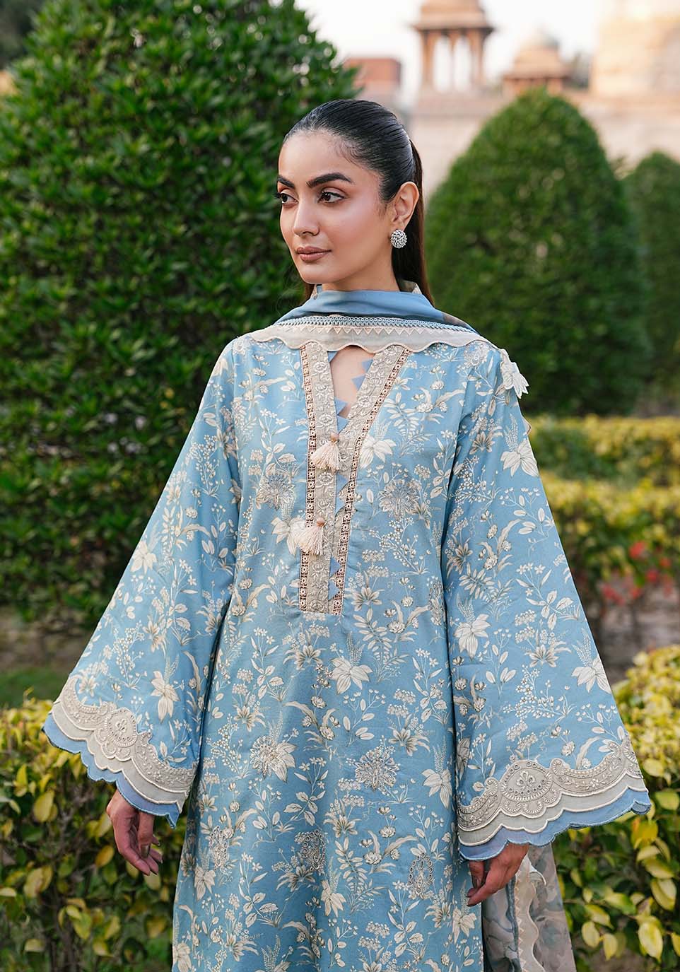 Zarqash | Luxe Lawn 26 | ZQL008