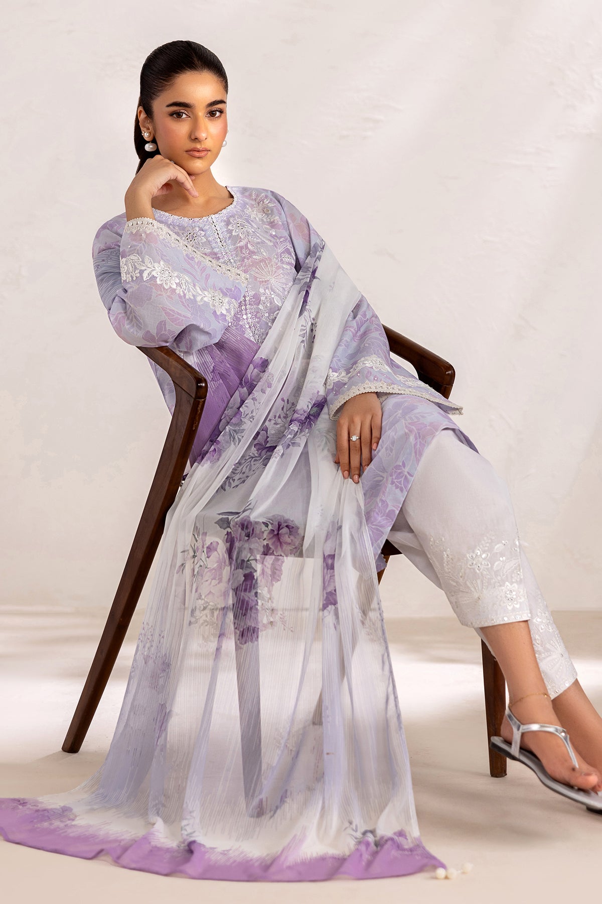 Baroque | Embroidered Lawn | SF-4450