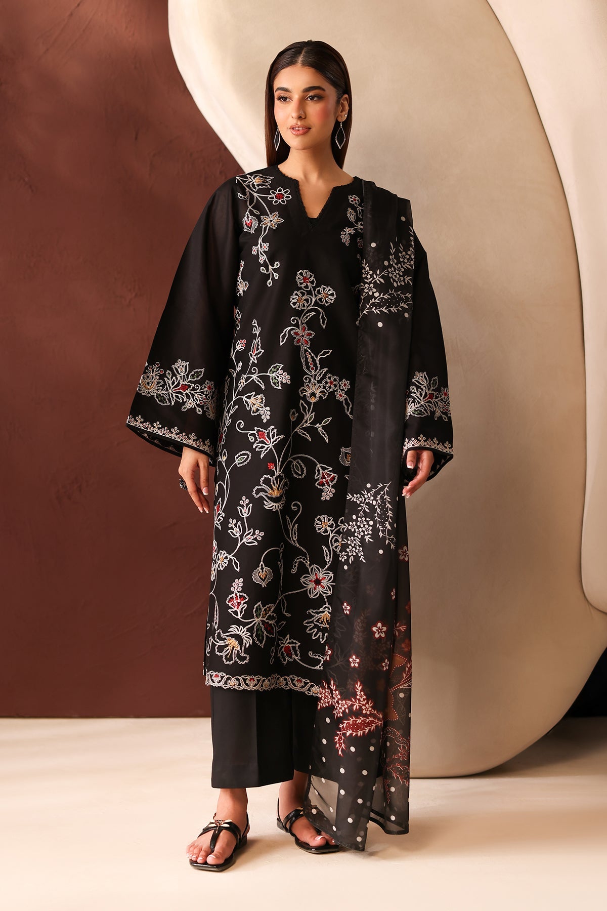 Baroque | Embroidered Lawn | SF-4483