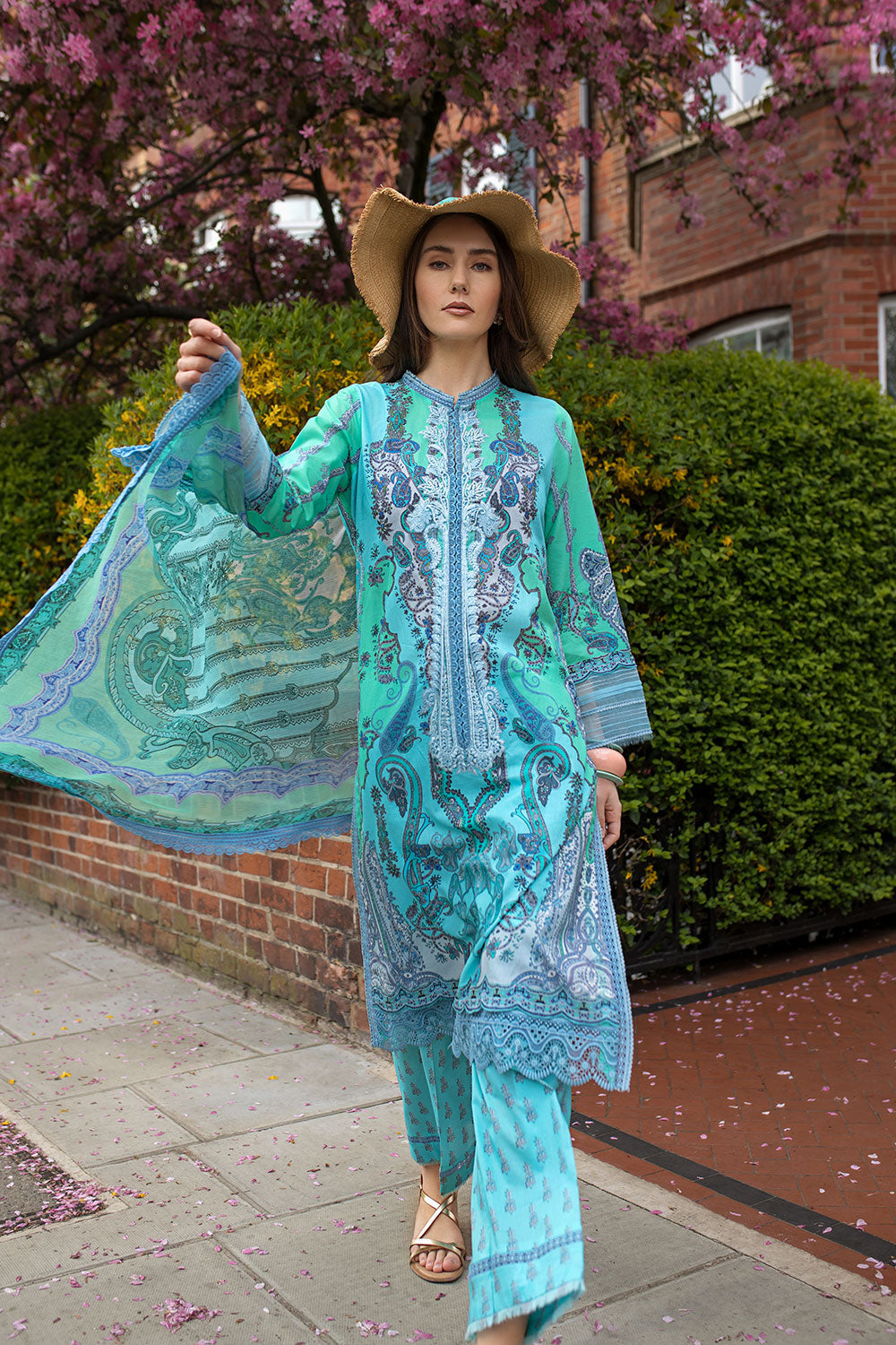 Sobia Nazir | Basics 25 | Design 4B