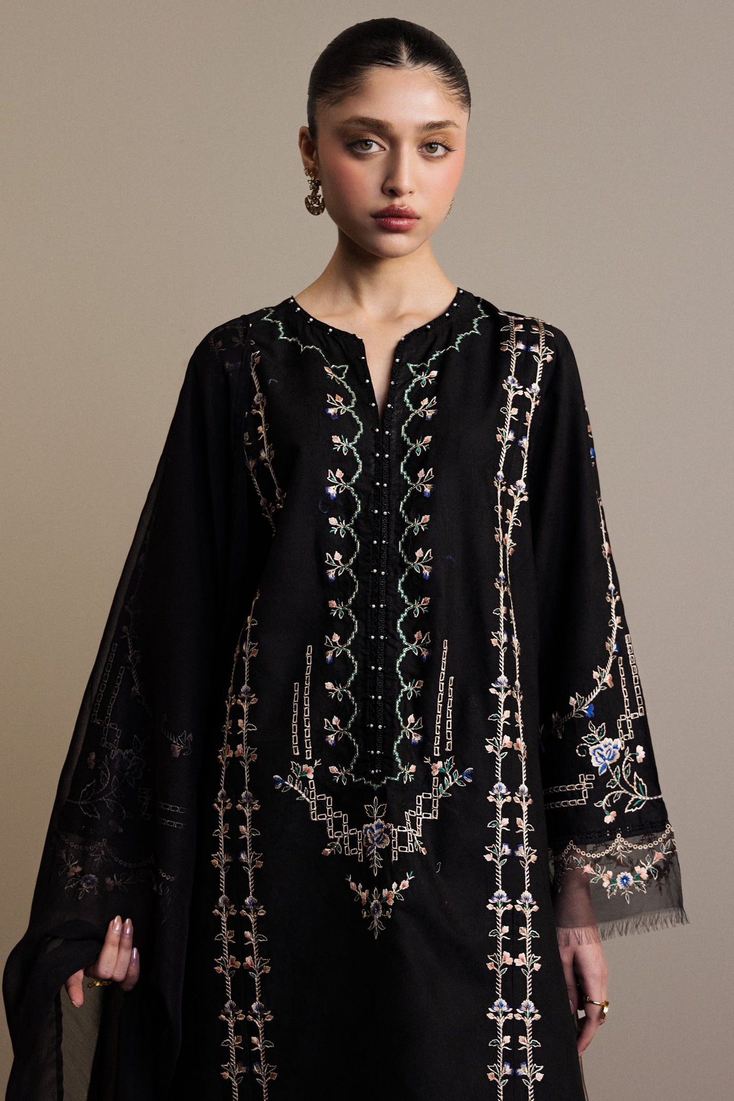 Zara Shahjahan | PRET EID II 2026 | NAQVEEN
