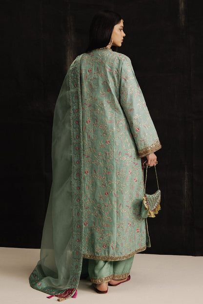 Zara Shahjahan | Studio Portraits | Anaya