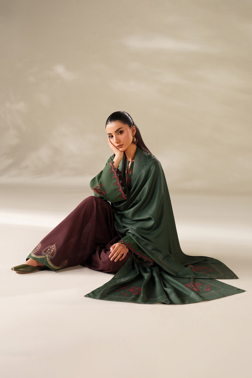 Iznik | Winter Chapter 25 | UE-561 Printed Khaddar