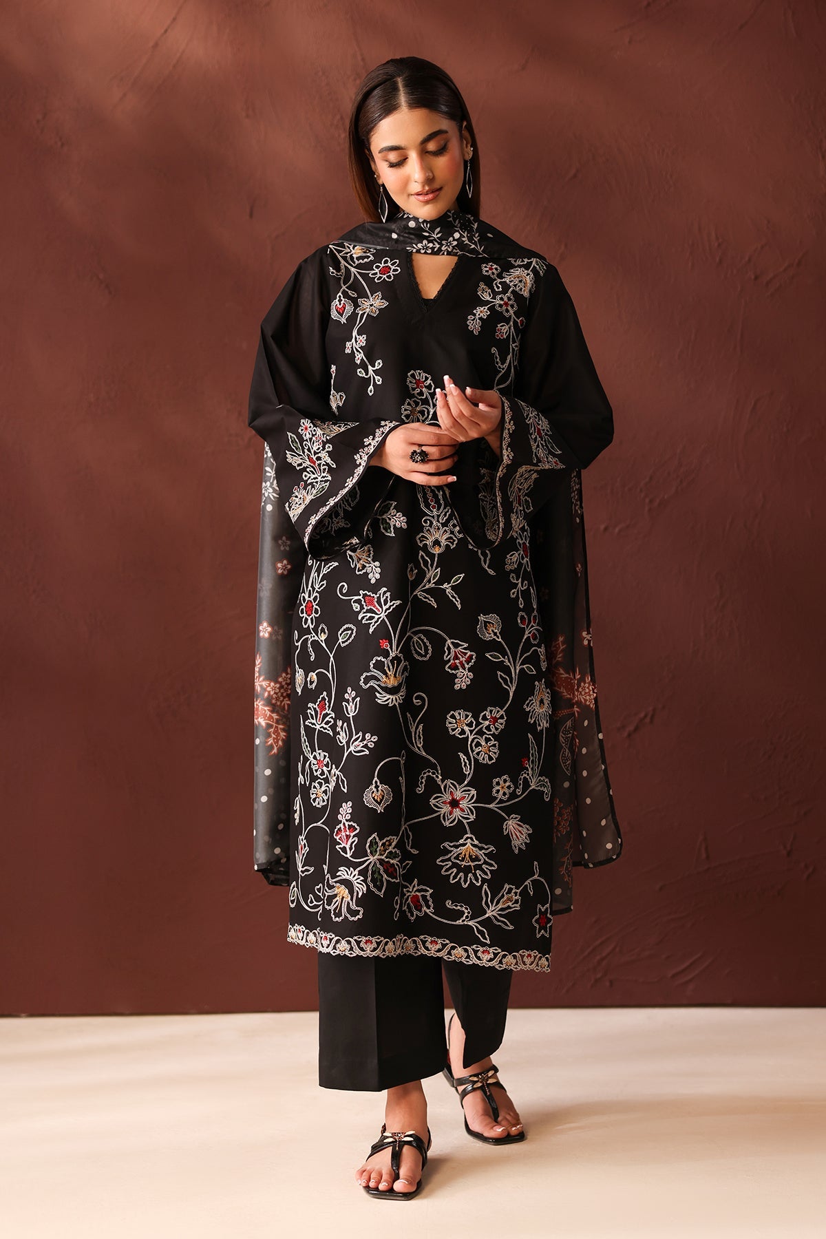 Baroque | Embroidered Lawn | SF-4483