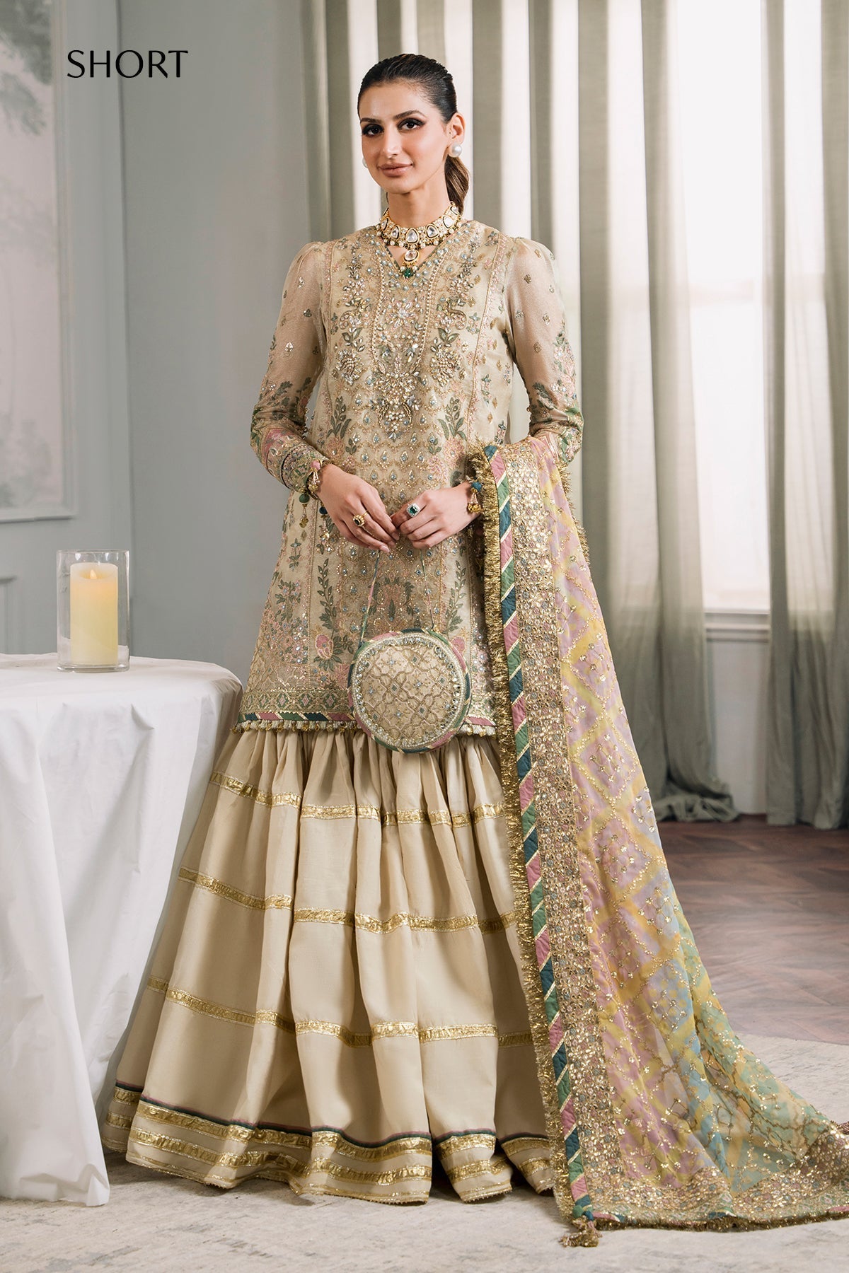 BAROQUE | EMBROIDERED MASURI CH12-04