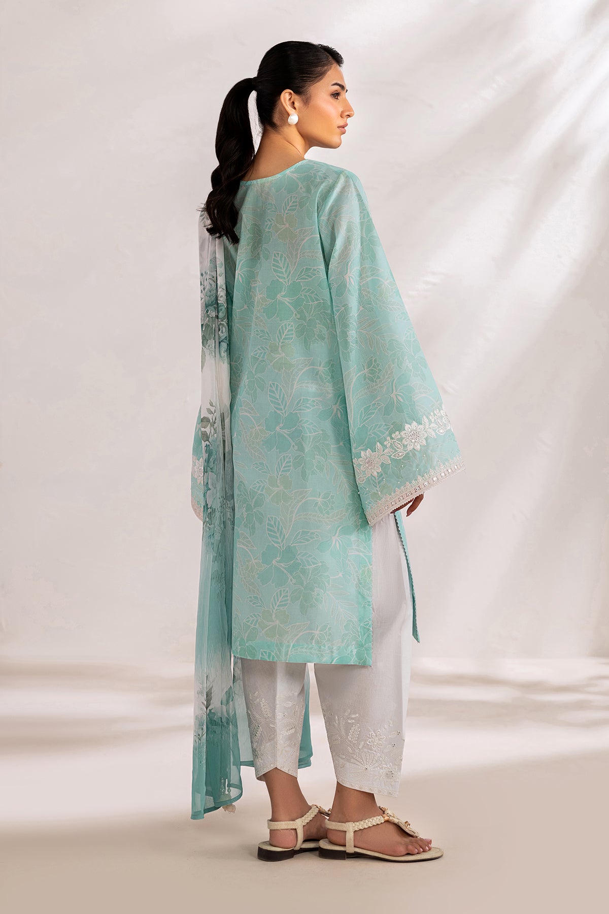 Baroque | Embroidered Lawn | SF-4451