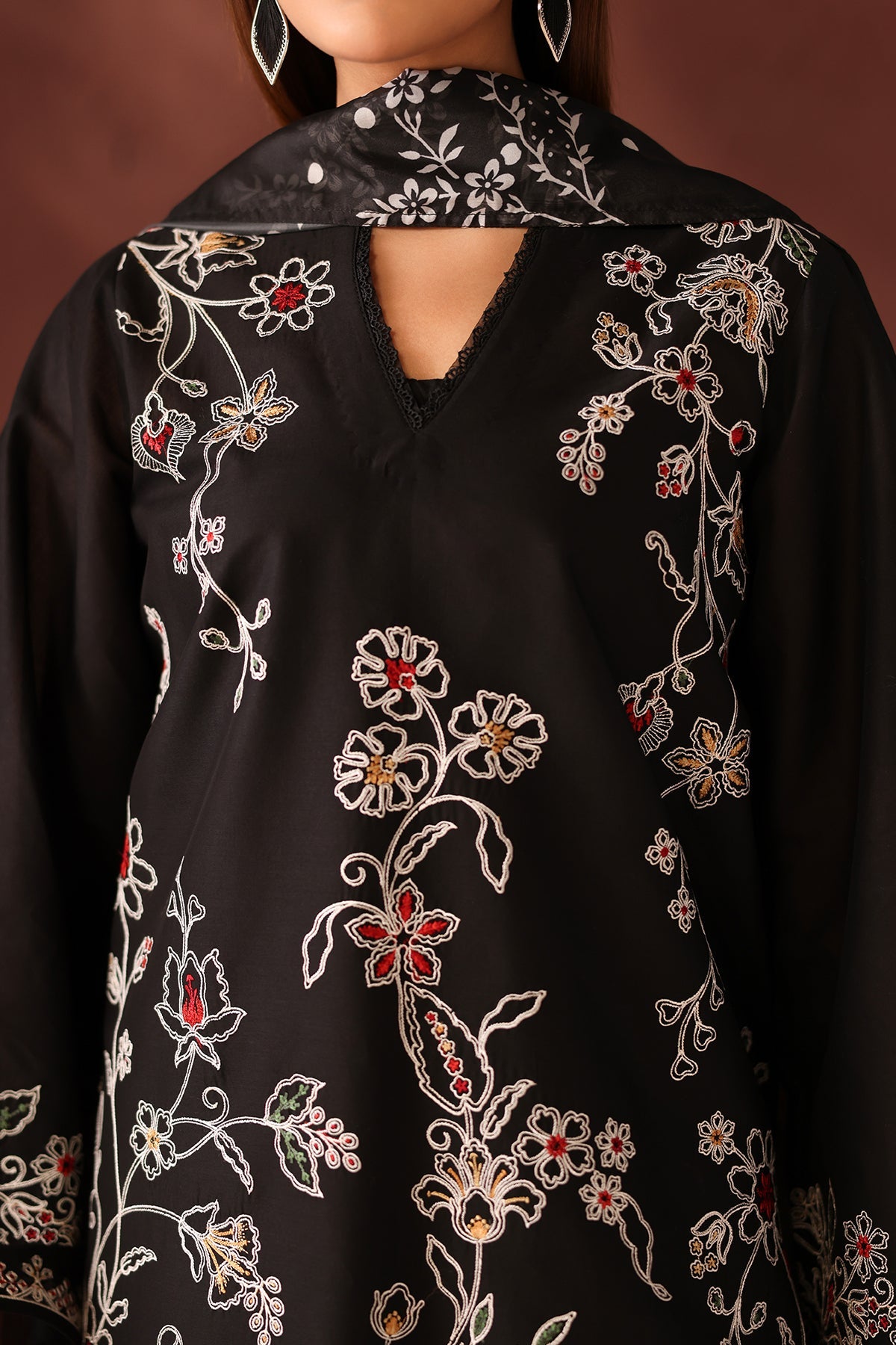 Baroque | Embroidered Lawn | SF-4483