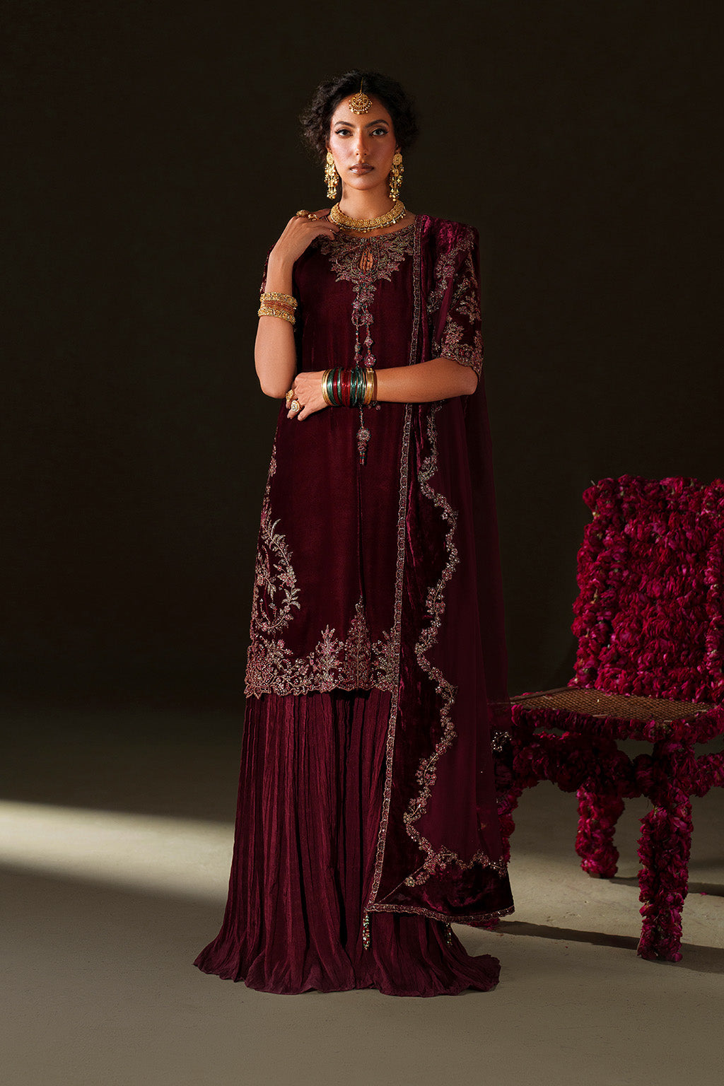 Iznik | Velvet 25 | IV-71 Embroidered Velvet