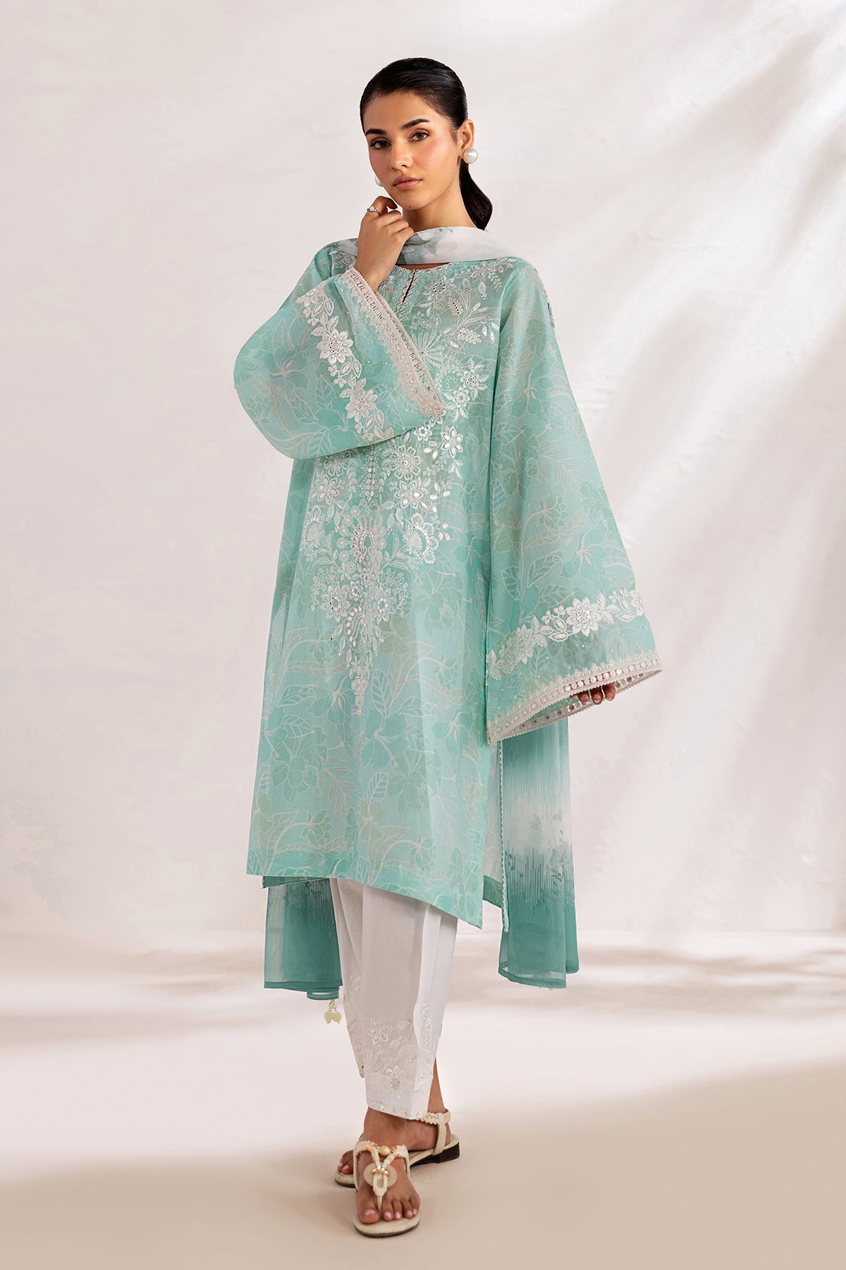 Baroque | Embroidered Lawn | SF-4451