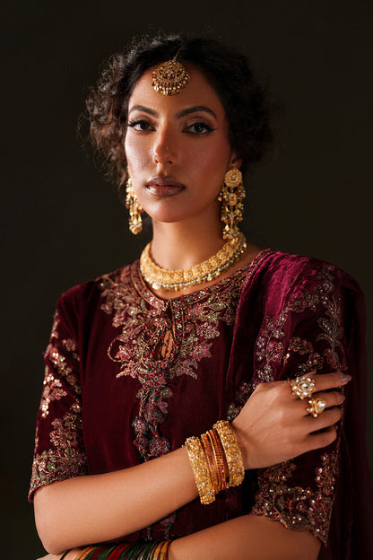 Iznik | Velvet 25 | IV-71 Embroidered Velvet