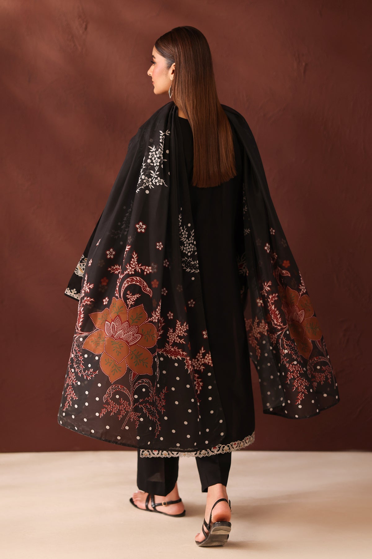 Baroque | Embroidered Lawn | SF-4483
