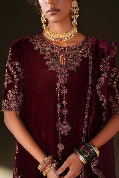 Iznik | Velvet 25 | IV-71 Embroidered Velvet