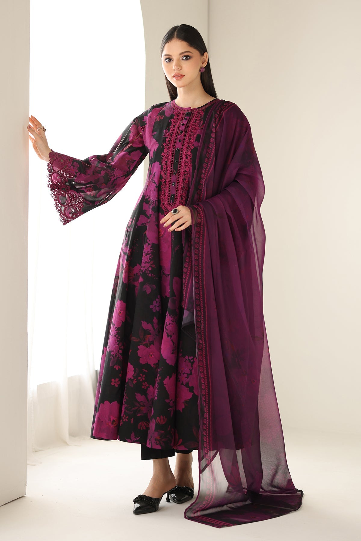 Baroque | Embroidered Lawn | SF-4174