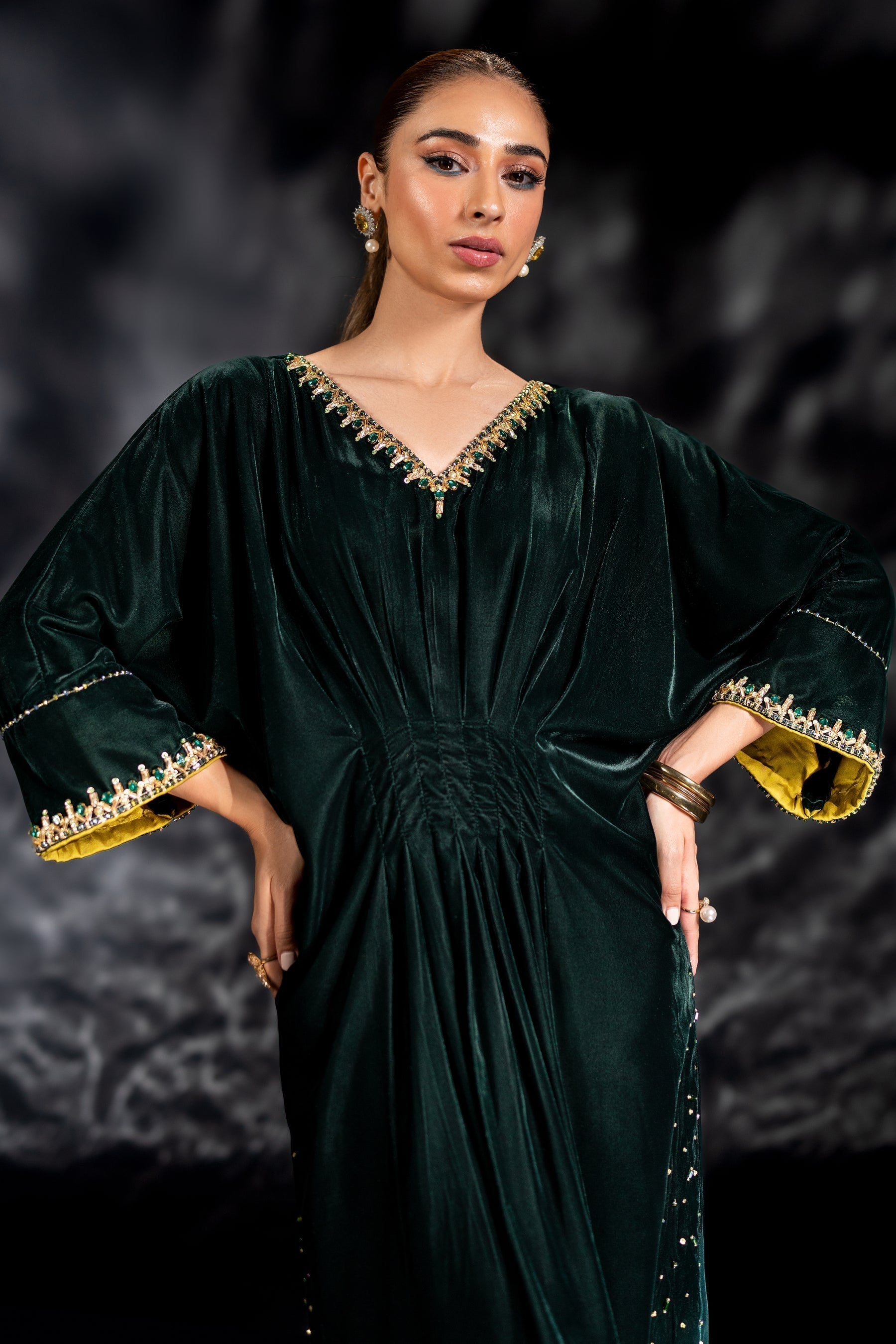 Naqshi | Makhmal 24 | VINNIE - House Of Anaya