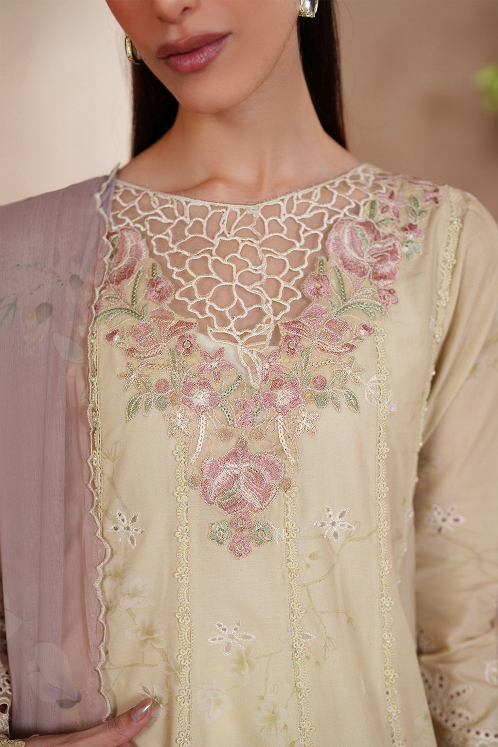 Iznik | Eid Lawn | EL-10 Embroidered Lawn