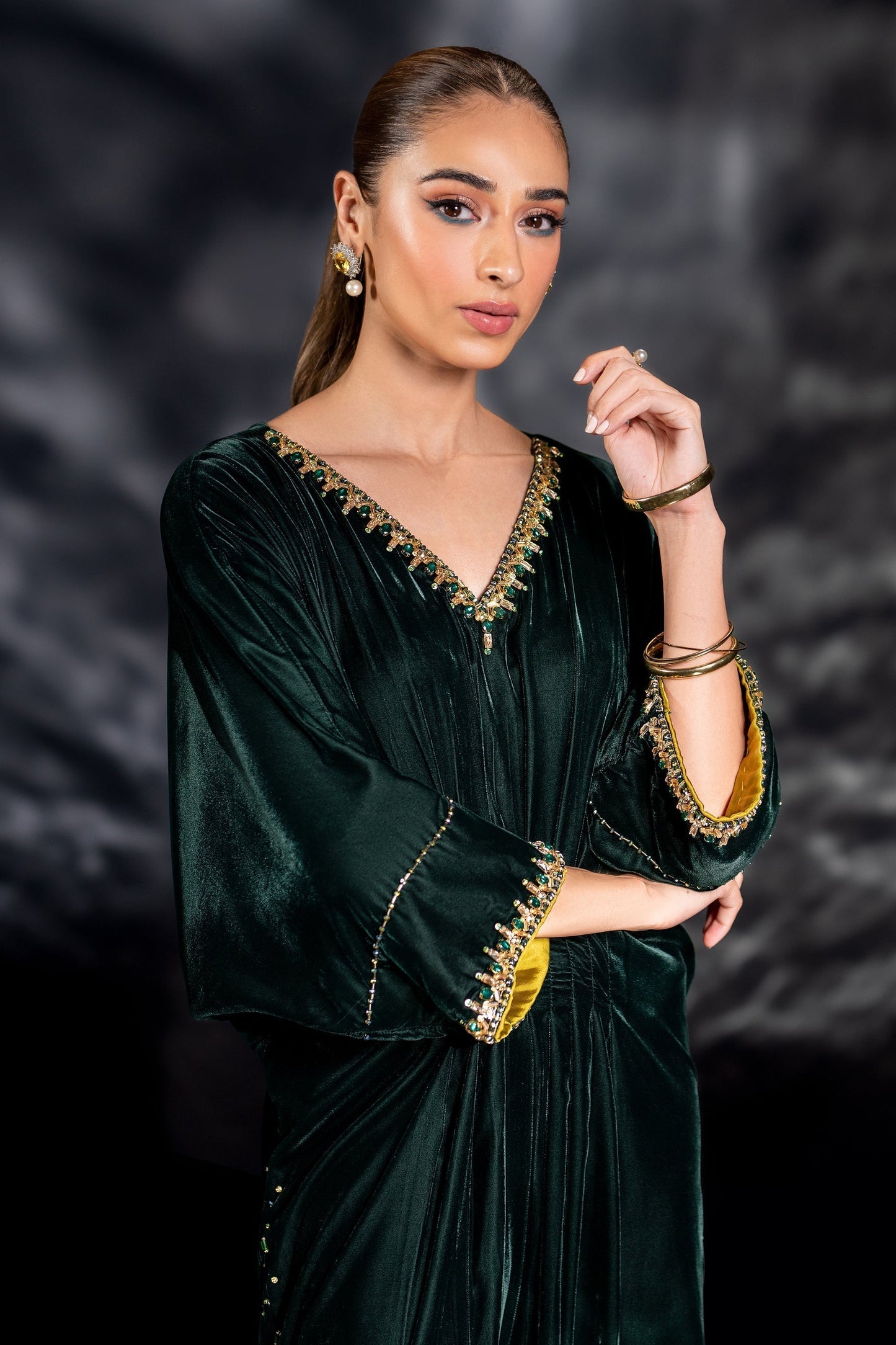 Naqshi | Makhmal 24 | VINNIE - House Of Anaya